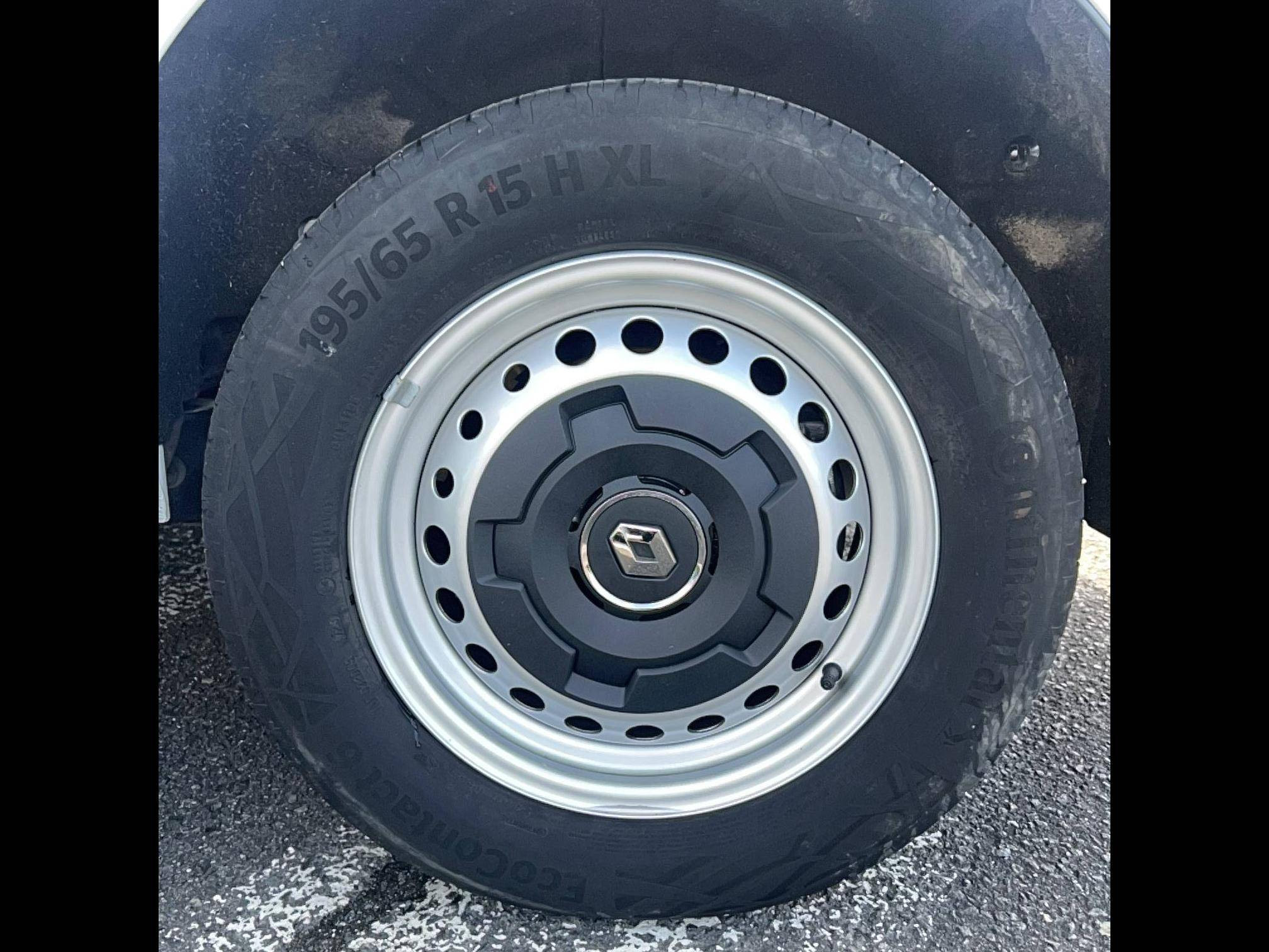 Vente en ligne Renault Kangoo Van  BLUE DCI 95 au prix de 19 490 €