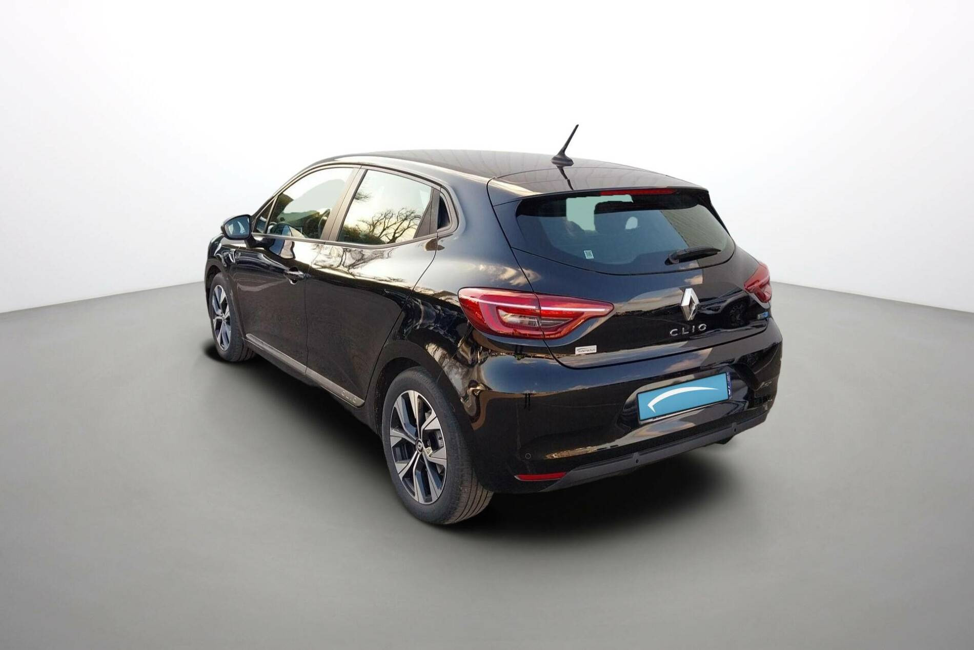 Vente en ligne Renault Clio 5 Clio E-Tech 140 - 21N au prix de 14 370 €