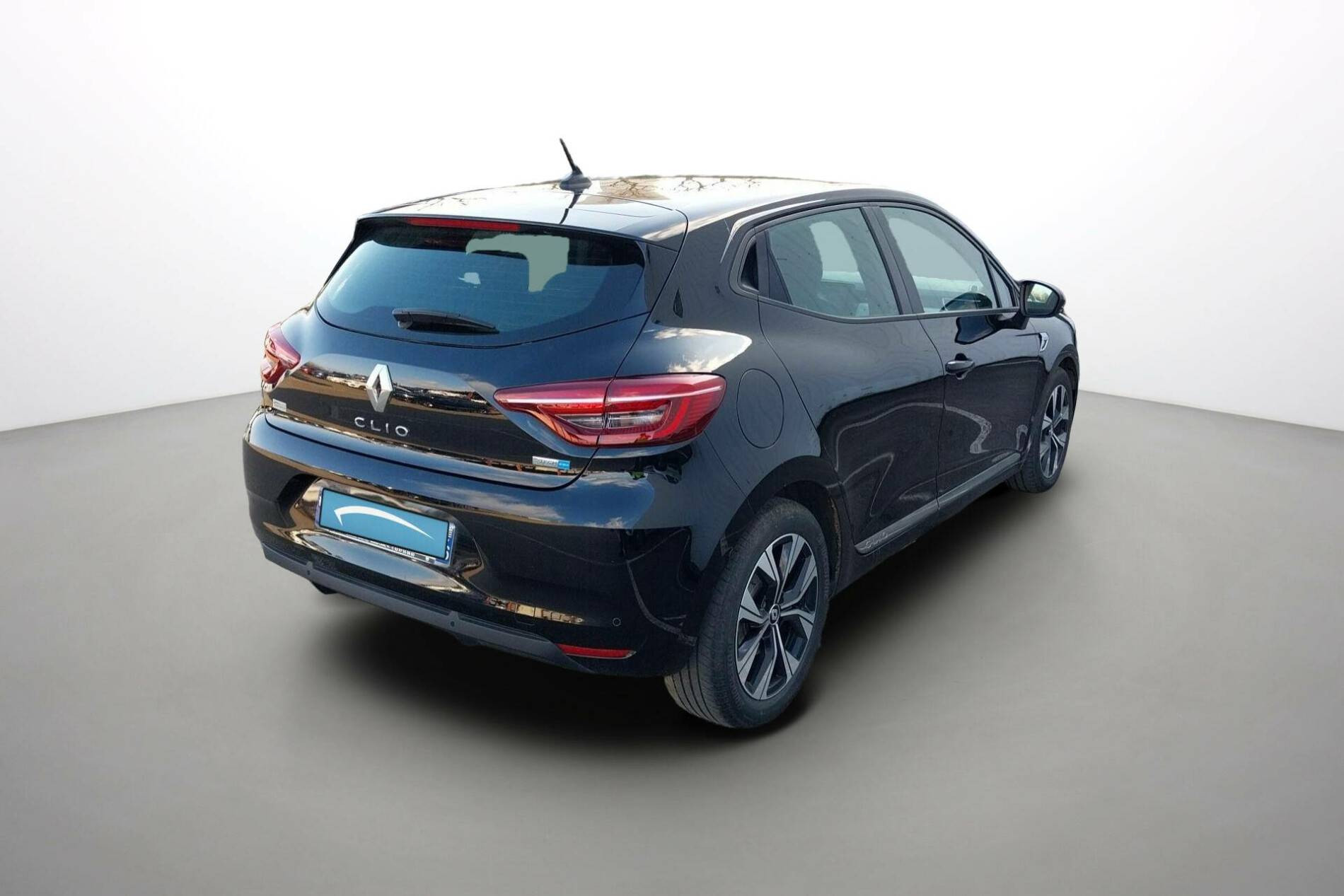 Vente en ligne Renault Clio 5 Clio E-Tech 140 - 21N au prix de 14 370 €