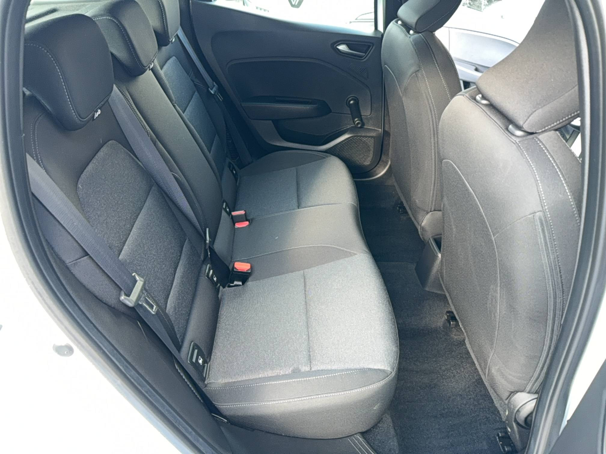 Vente en ligne Renault Clio 5 Clio E-Tech full hybrid 145 au prix de 18 870 €