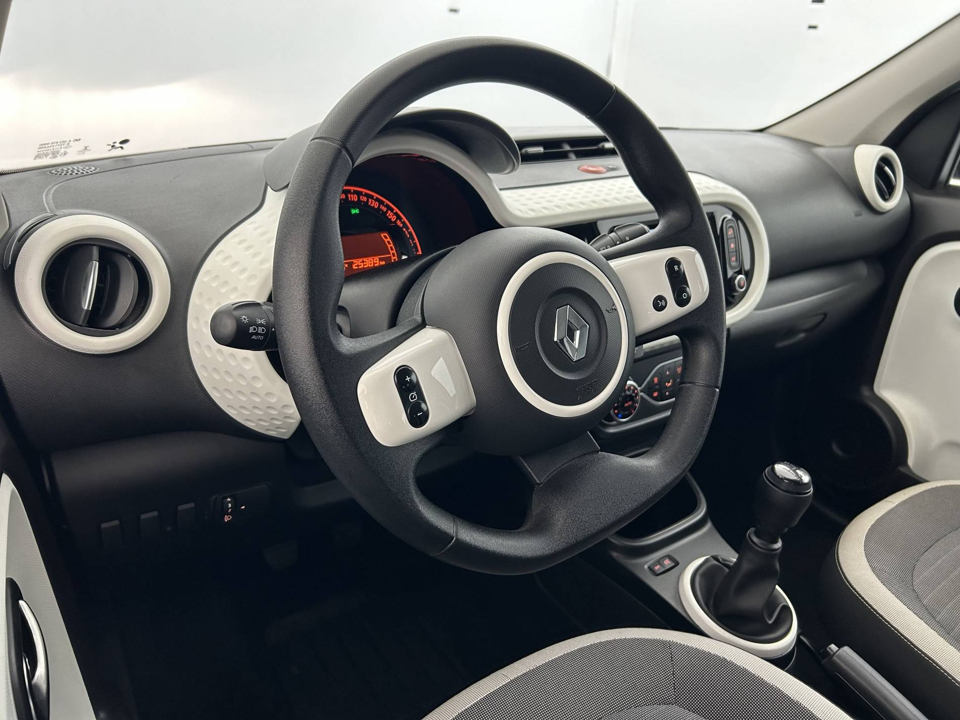 Vente en ligne Renault Twingo 3  SCe 65 au prix de 12 190 €