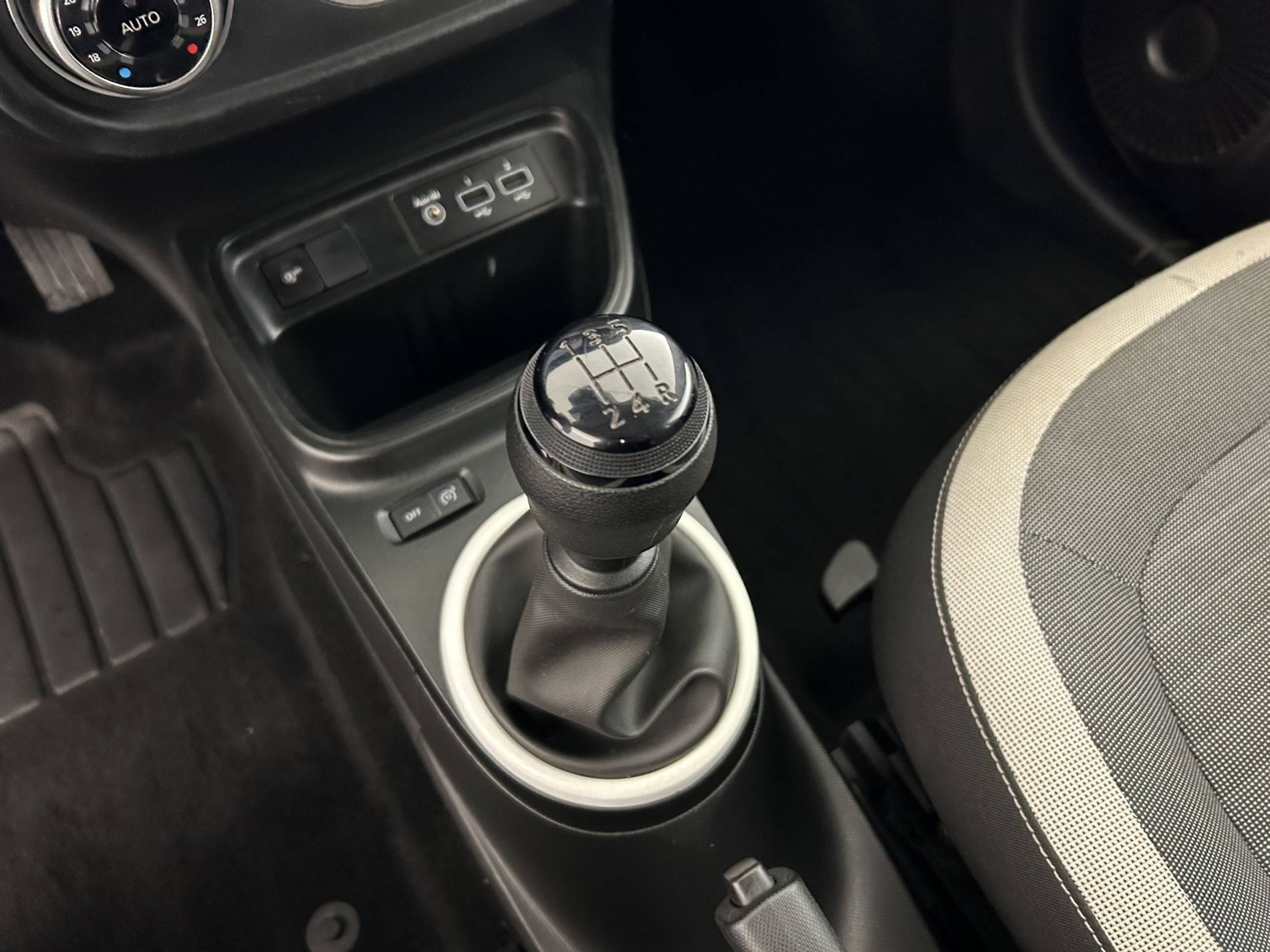 Vente en ligne Renault Twingo 3  SCe 65 au prix de 12 190 €