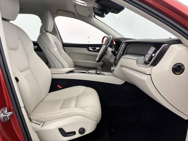 Vente en ligne Volvo XC60  B4 197 ch Geartronic 8 au prix de 32 490 €