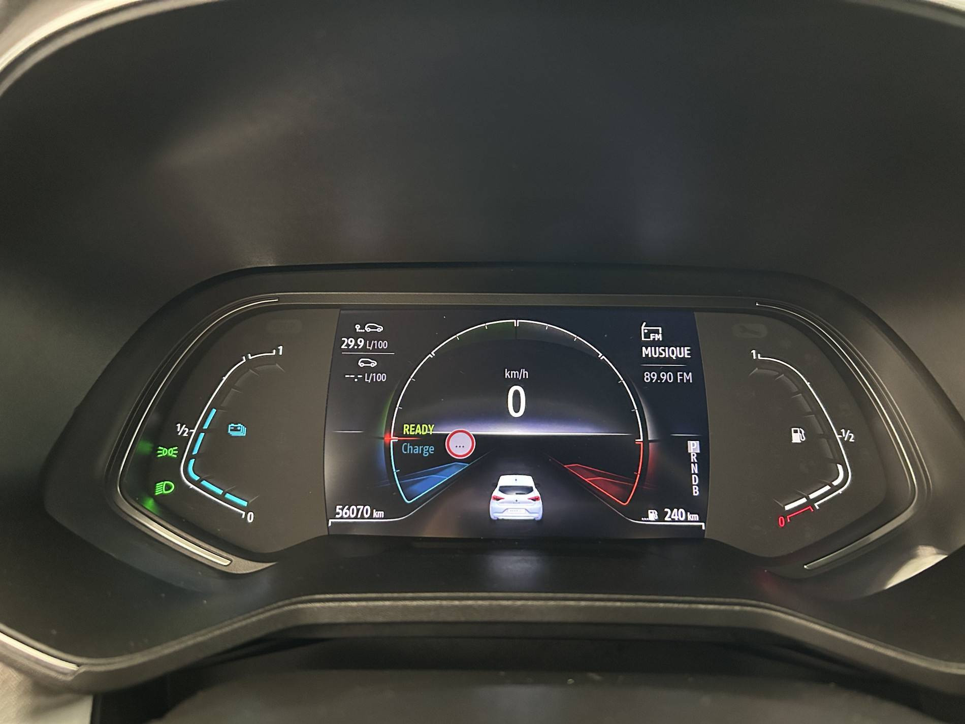 Vente en ligne Renault Clio 5 Clio E-Tech 140 - 21 au prix de 15 490 €