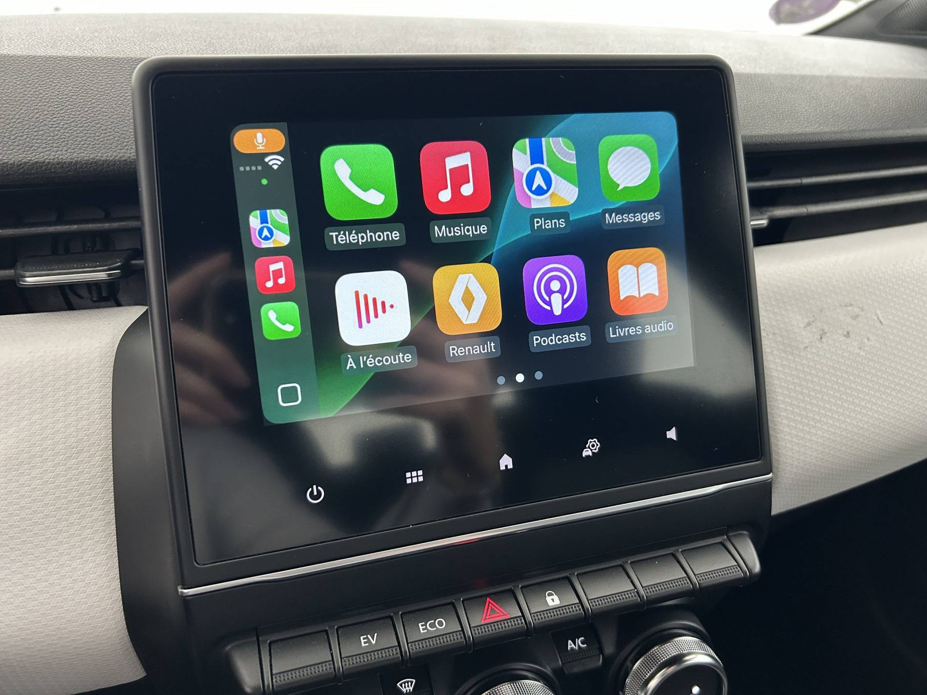 Vente en ligne Renault Clio 5 Clio E-Tech 140 - 21 au prix de 15 490 €