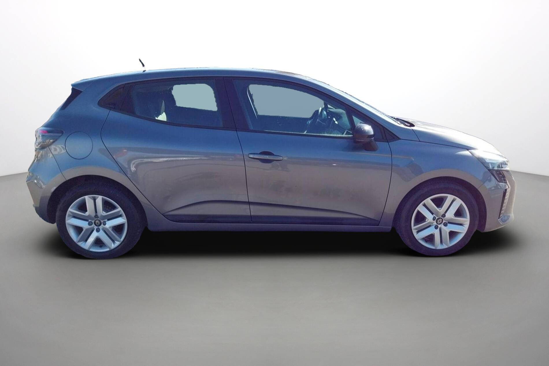 Vente en ligne Renault Clio 5 Clio TCe 90 au prix de 15 990 €