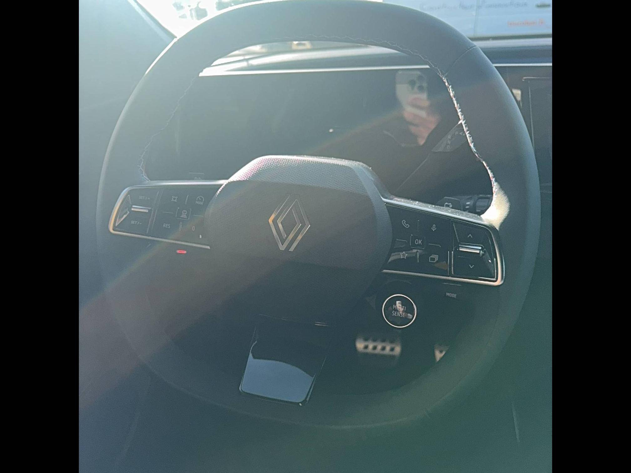 Vente en ligne Renault Scenic E-Tech  220 ch grande autonomie au prix de 47 900 €