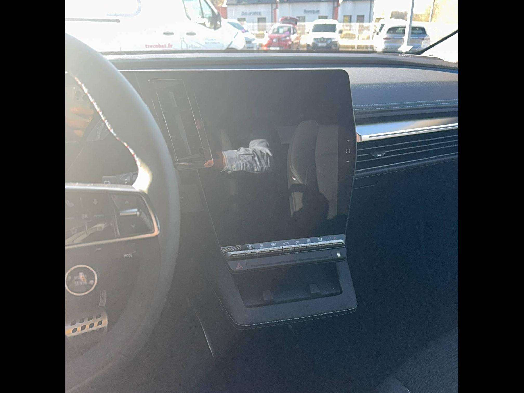 Vente en ligne Renault Scenic E-Tech  220 ch grande autonomie au prix de 47 900 €