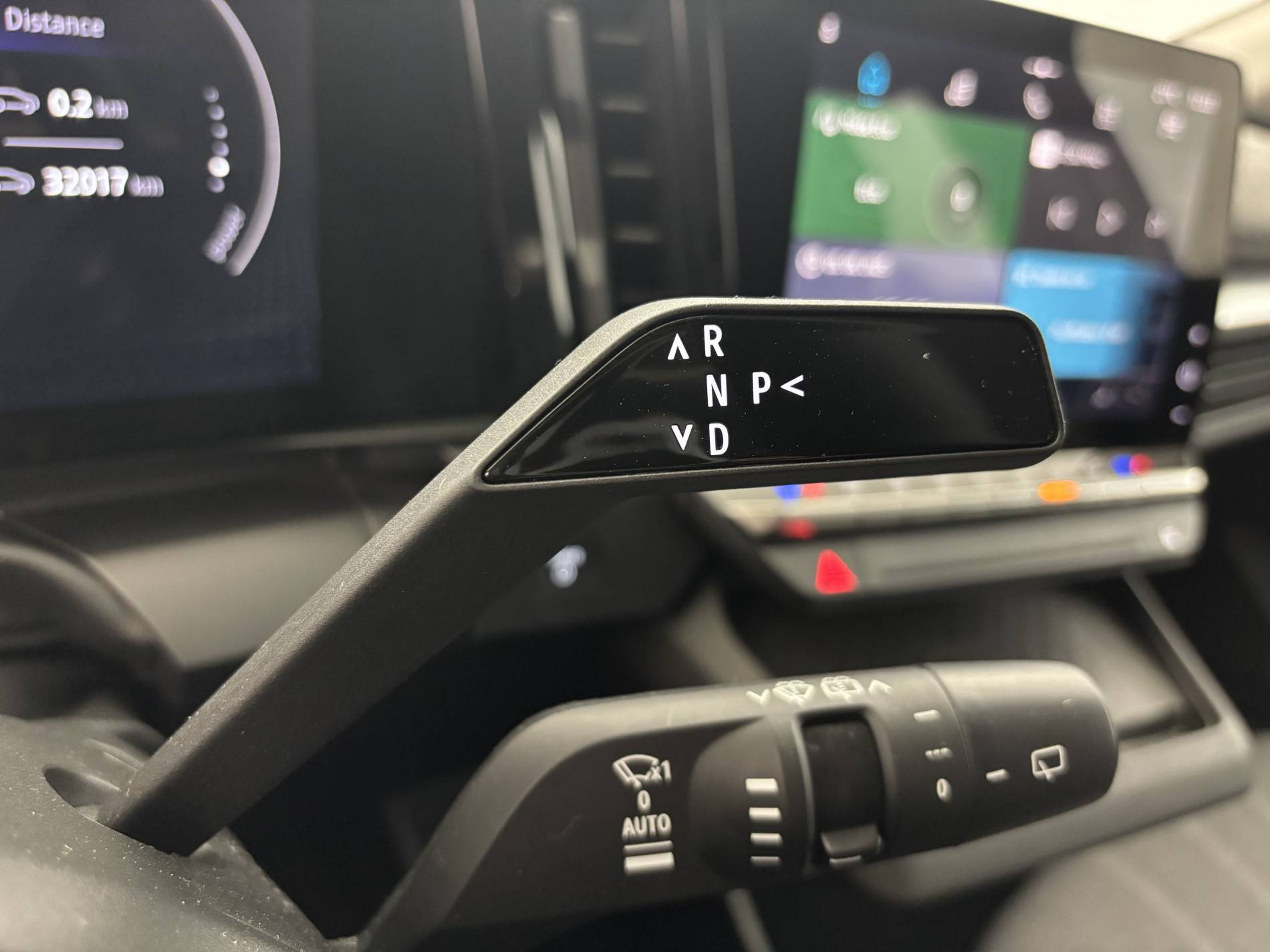 Vente en ligne Renault Megane E-Tech  EV40 130ch standard charge au prix de 21 990 €