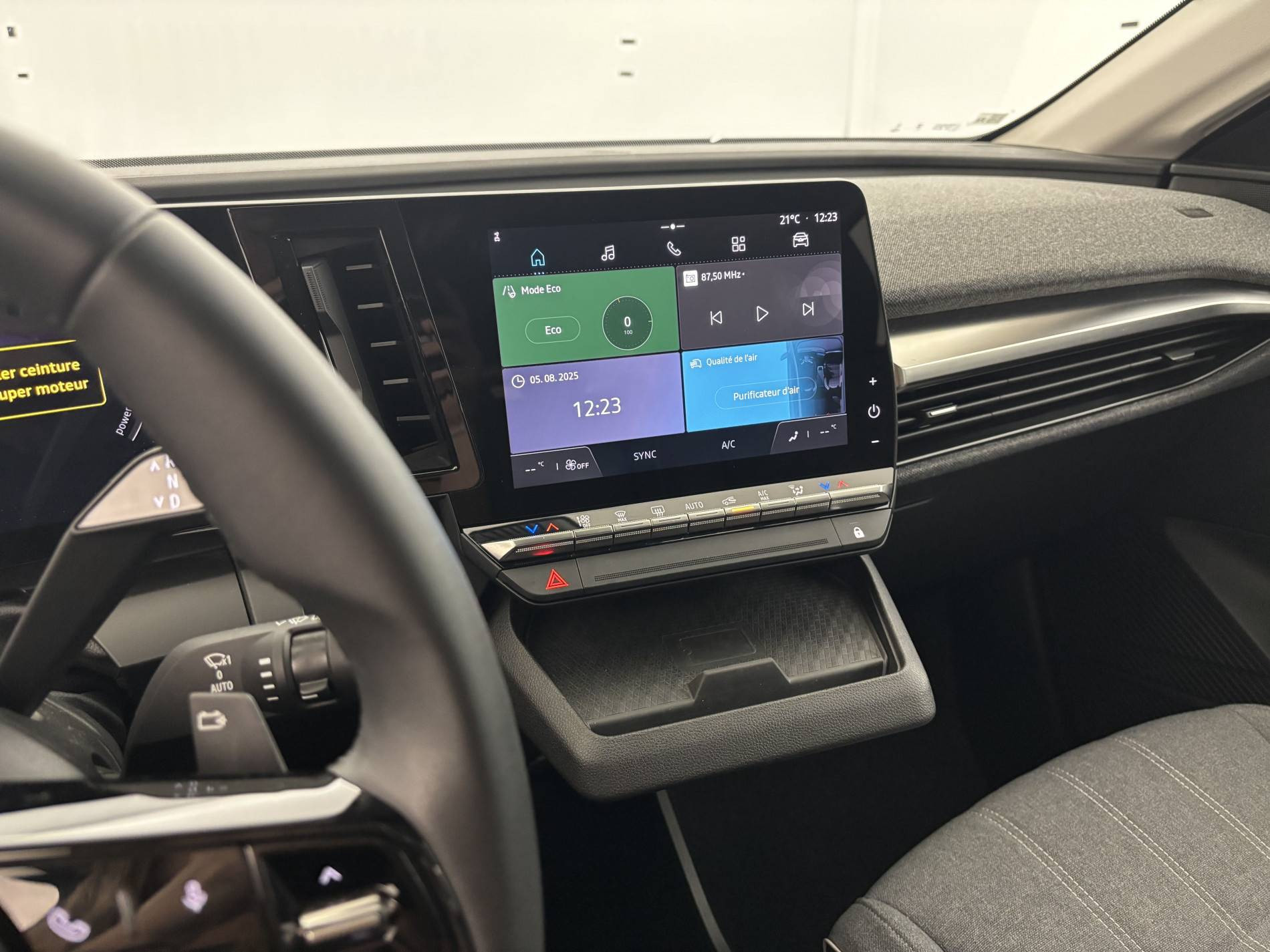 Vente en ligne Renault Megane E-Tech  EV40 130ch standard charge au prix de 21 990 €