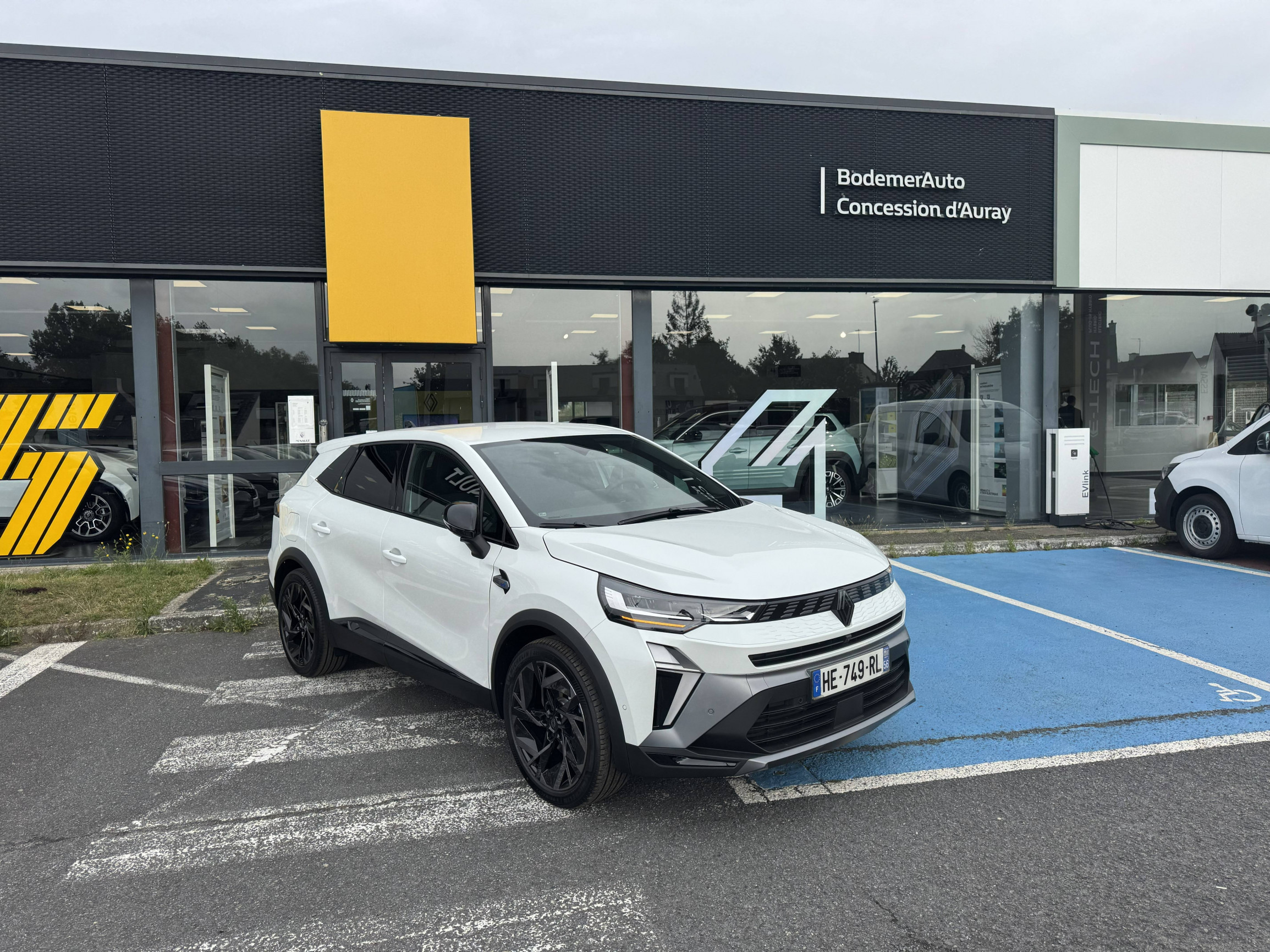 Renault Symbioz  E-Tech full hybrid 145 occasion de 2025 en vente à Auray
