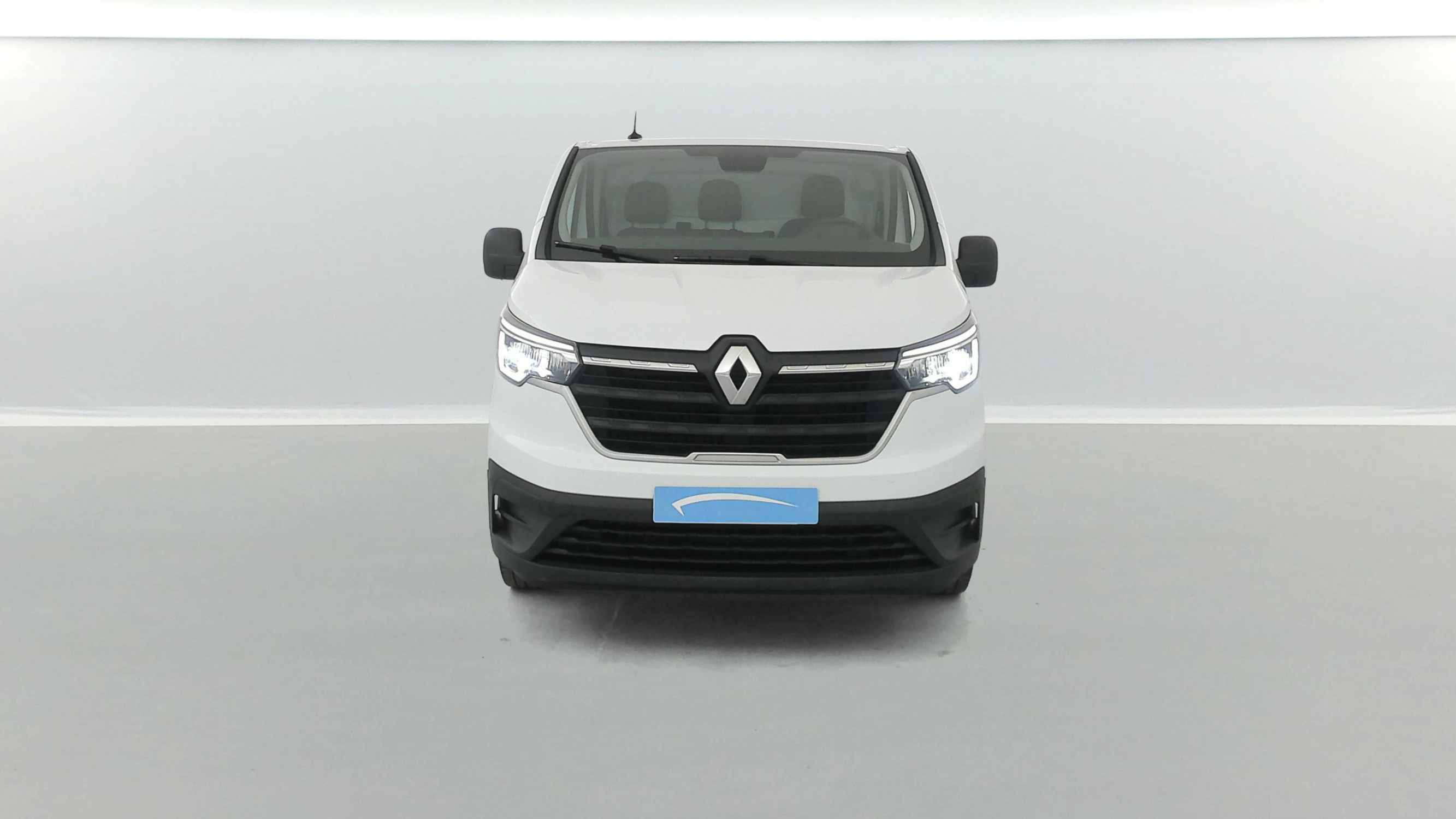 Vente en ligne Renault Trafic 3 Fourgon TRAFIC FGN L1H1 3000 KG BLUE DCI 130 au prix de 24 770 €