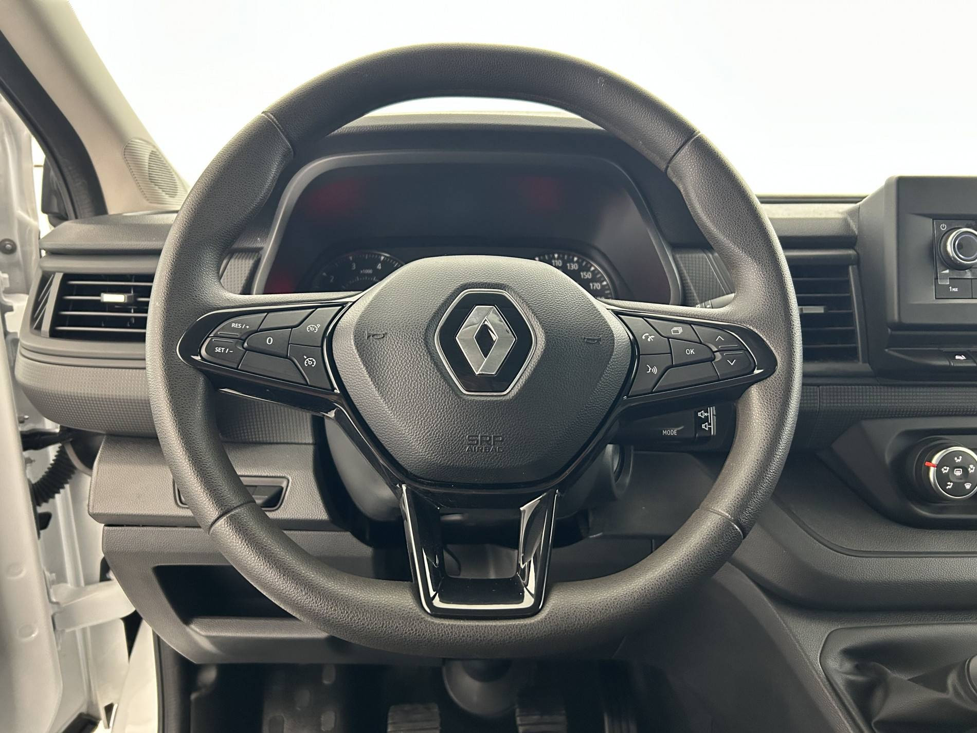 Vente en ligne Renault Trafic 3 Fourgon TRAFIC FGN L1H1 3000 KG BLUE DCI 130 au prix de 24 770 €