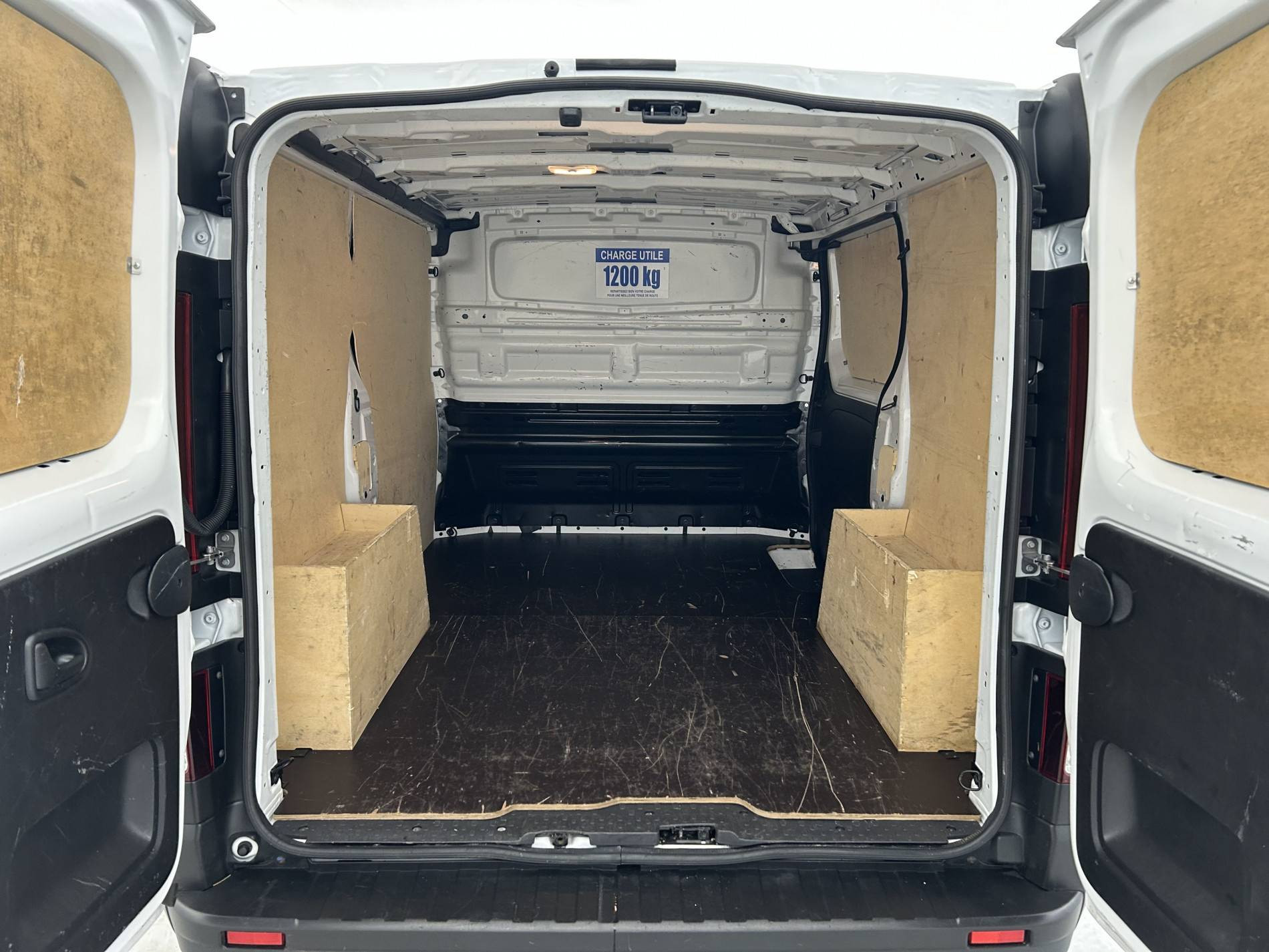 Vente en ligne Renault Trafic 3 Fourgon TRAFIC FGN L1H1 3000 KG BLUE DCI 130 au prix de 24 770 €