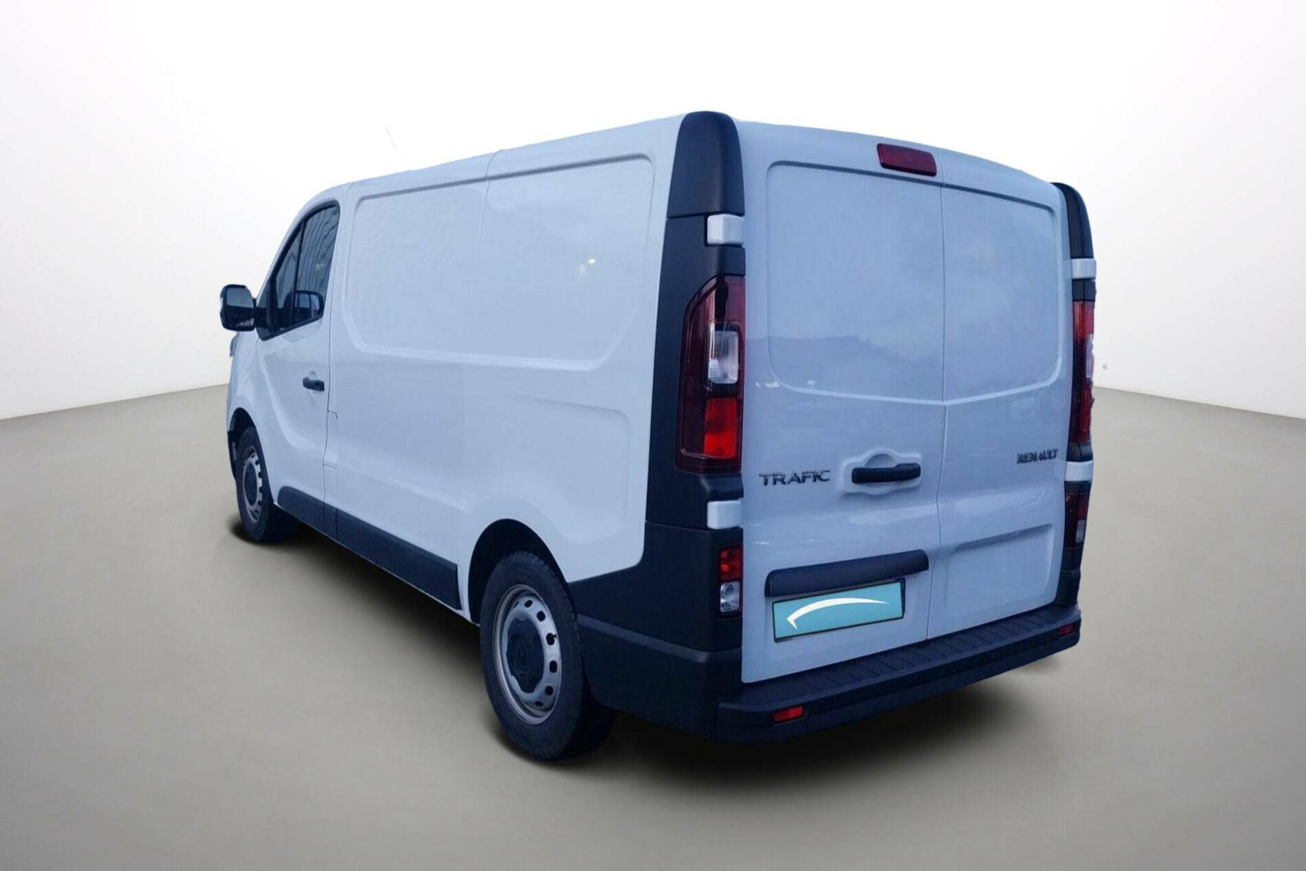 Vente en ligne Renault Trafic 3 Fourgon TRAFIC FGN L1H1 3000 KG BLUE DCI 130 au prix de 24 770 €