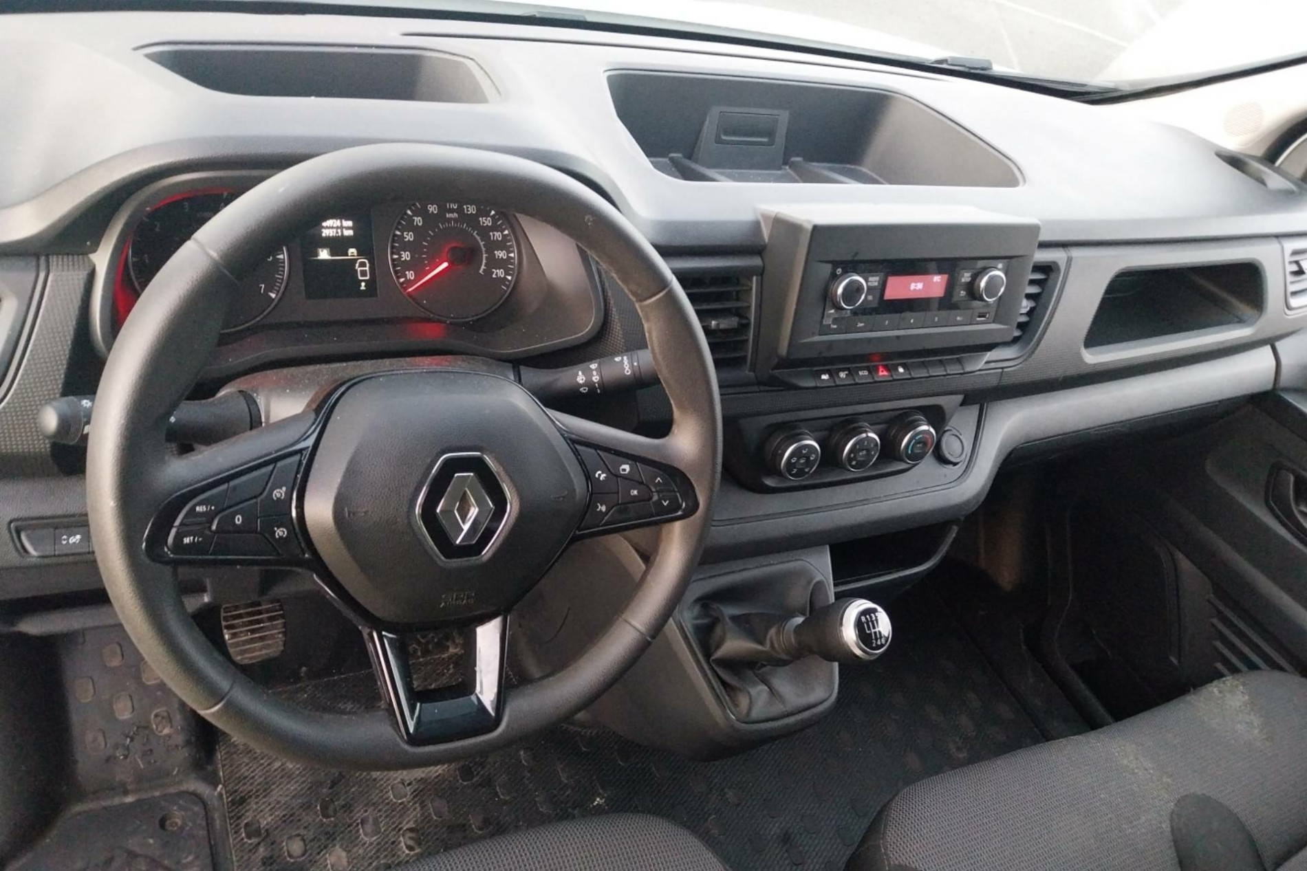 Vente en ligne Renault Trafic 3 Fourgon TRAFIC FGN L1H1 3000 KG BLUE DCI 130 au prix de 24 770 €