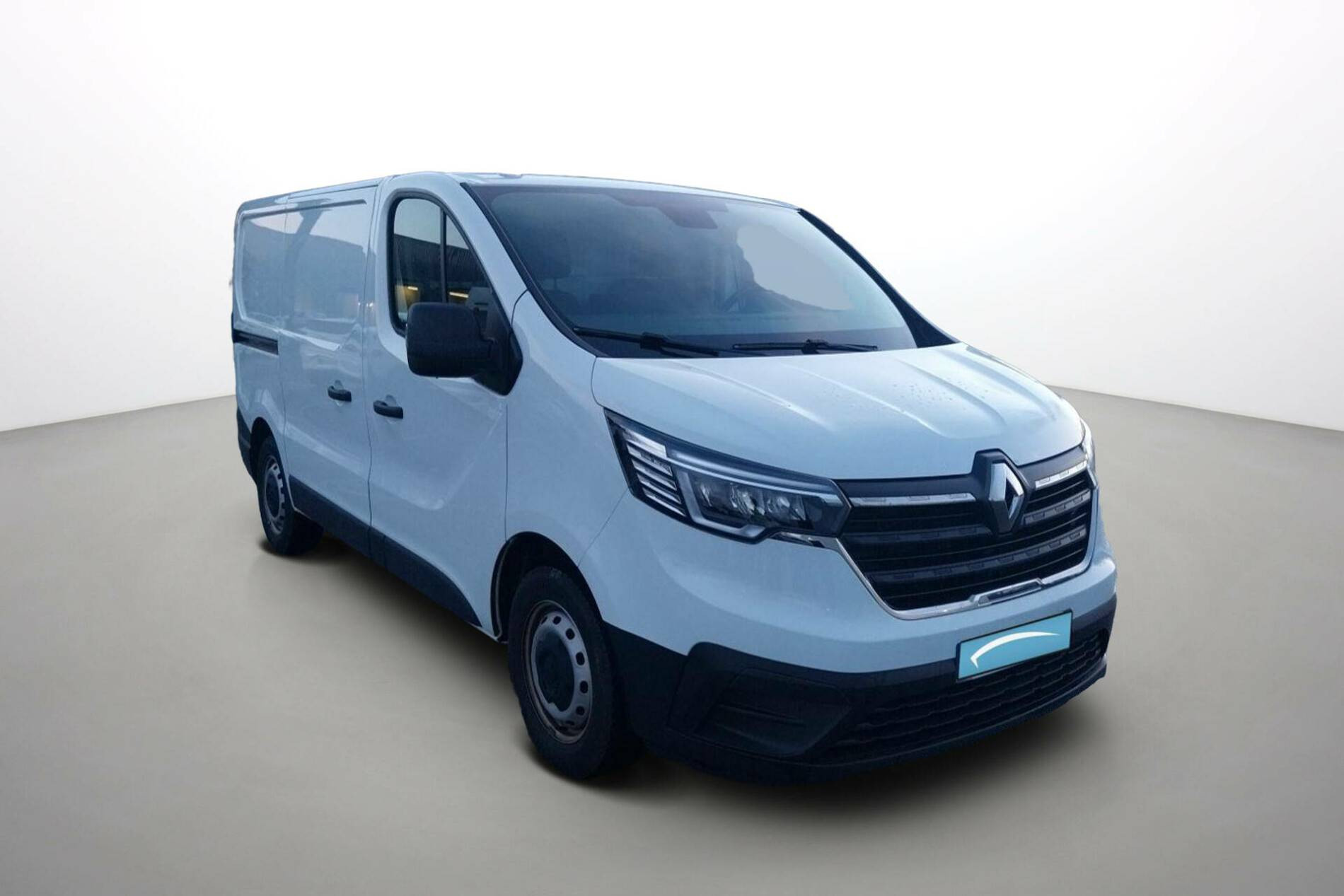 Vente en ligne Renault Trafic 3 Fourgon TRAFIC FGN L1H1 3000 KG BLUE DCI 130 au prix de 24 770 €