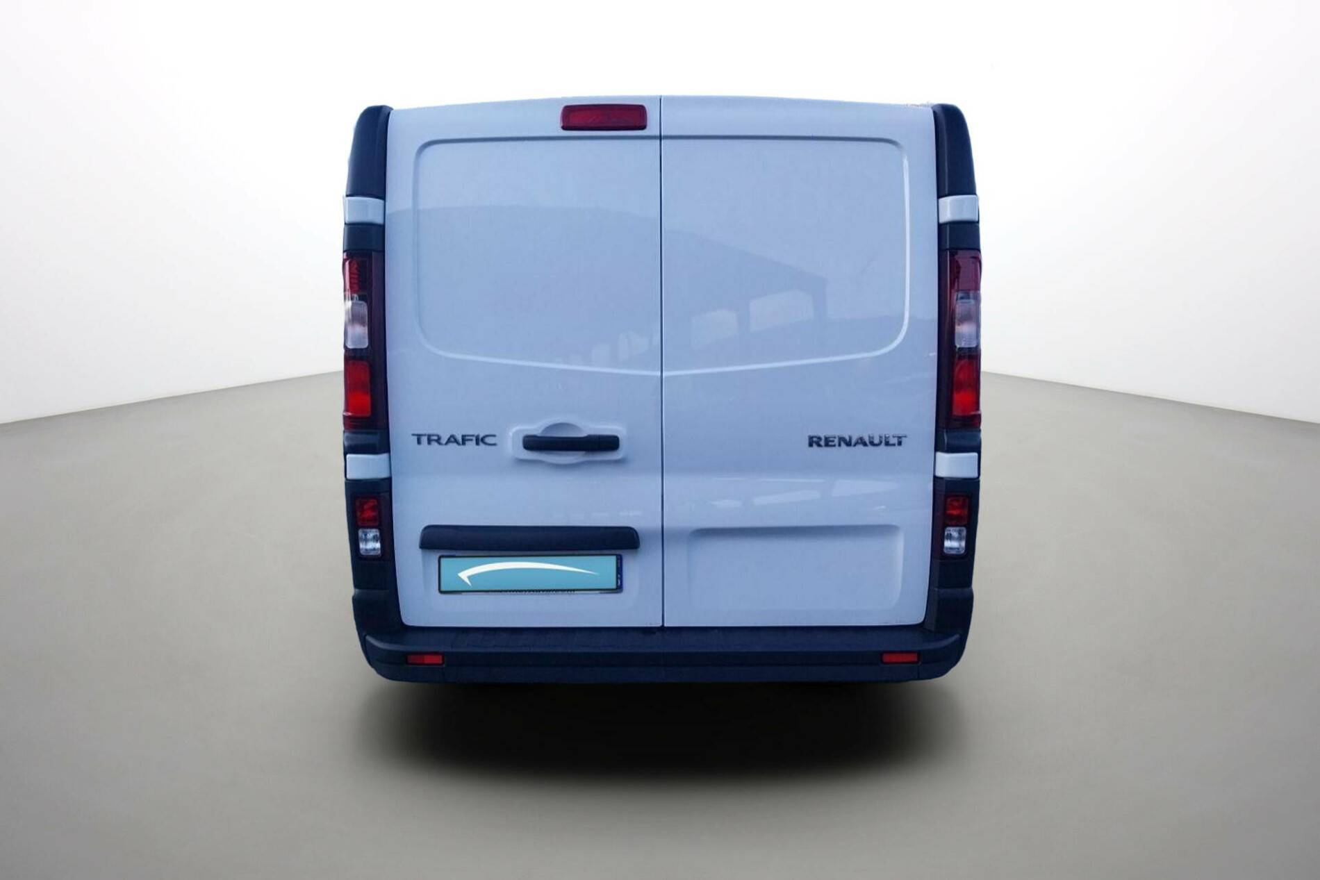 Vente en ligne Renault Trafic 3 Fourgon TRAFIC FGN L1H1 3000 KG BLUE DCI 130 au prix de 24 770 €