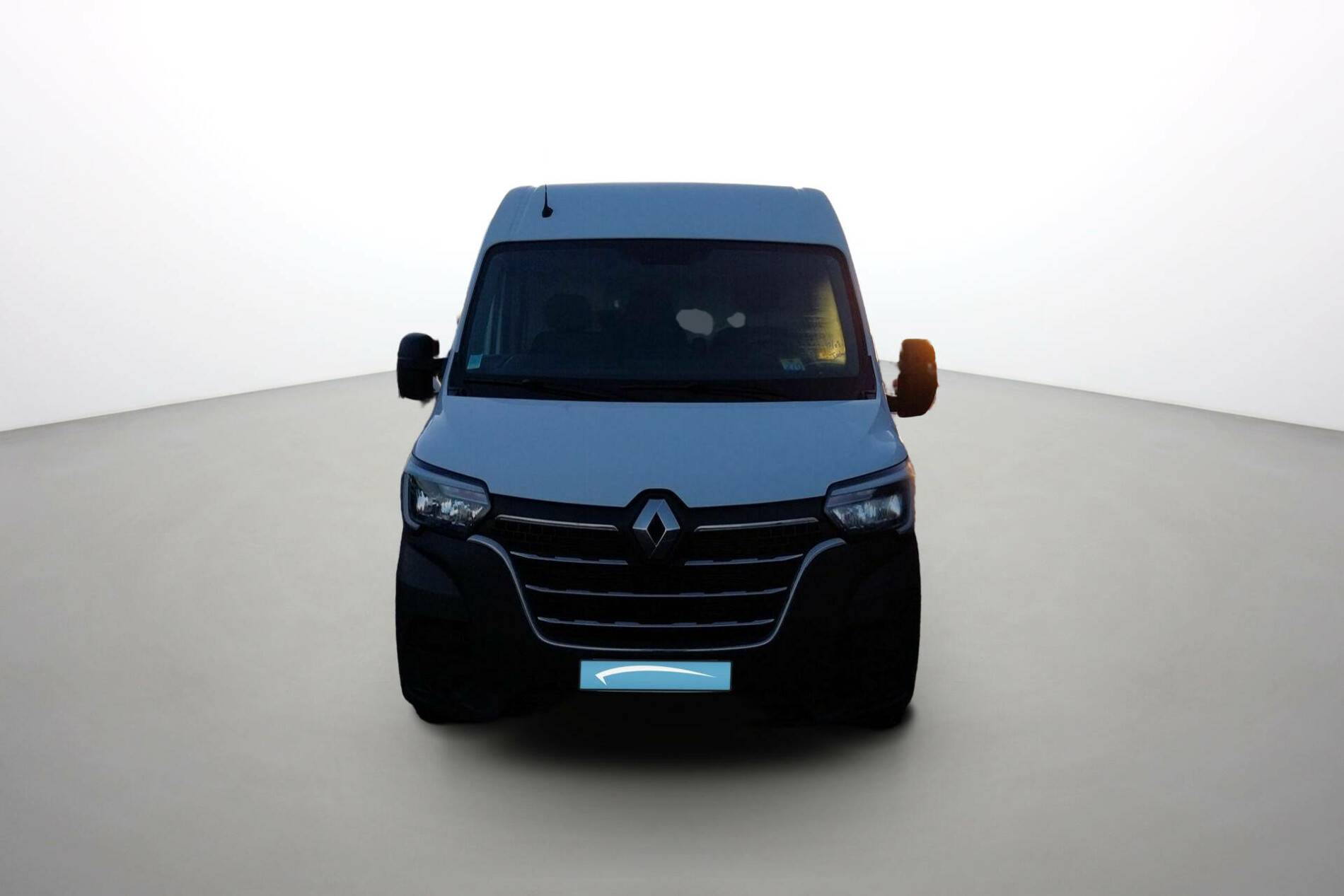 Vente en ligne Renault Master Fourgon MASTER FGN TRAC F3500 L2H2 BLUE DCI 150 au prix de 27 870 €