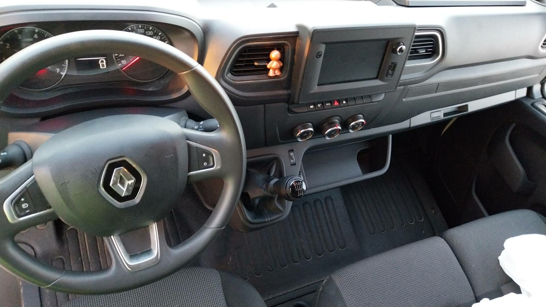 Vente en ligne Renault Master Fourgon MASTER FGN TRAC F3500 L2H2 BLUE DCI 150 au prix de 27 870 €