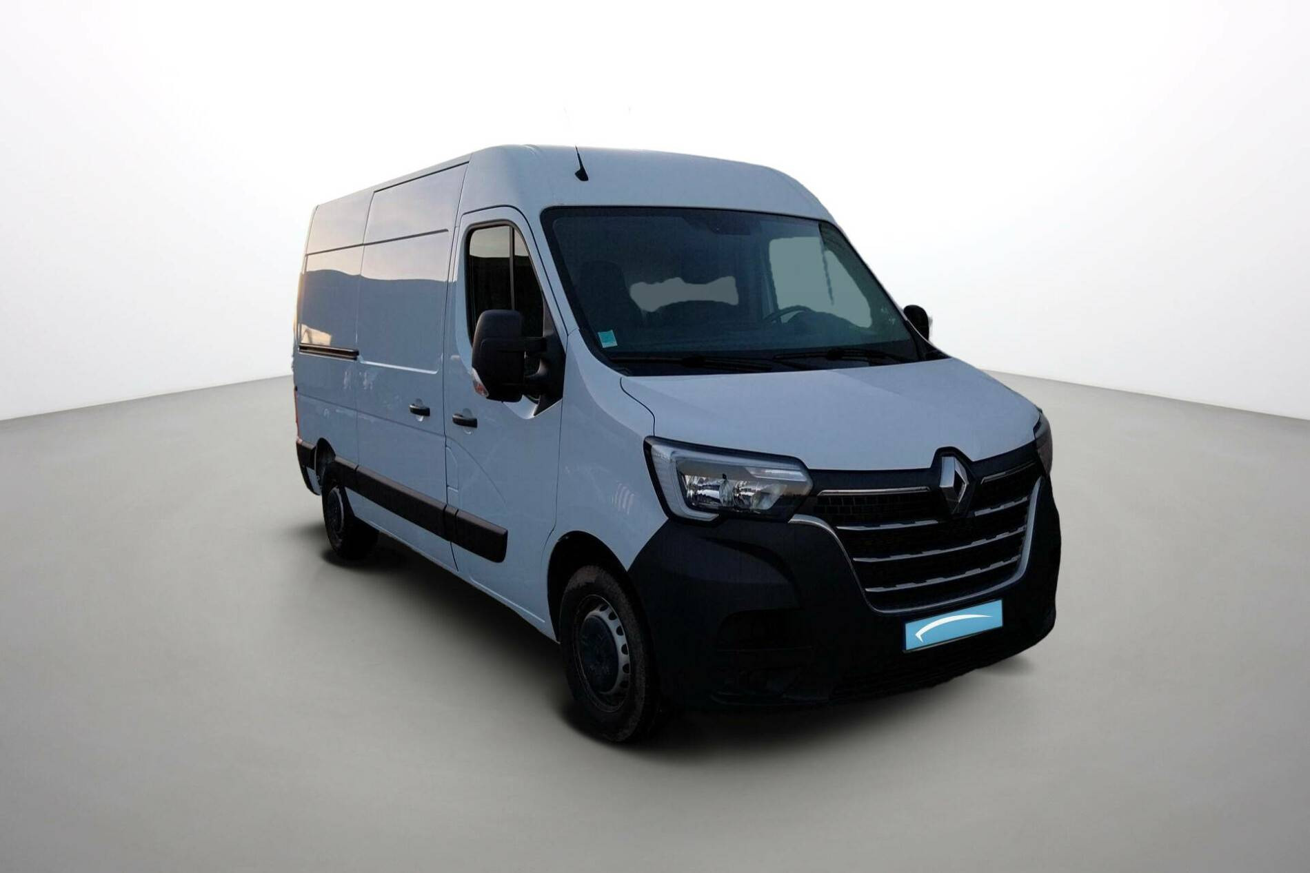 Vente en ligne Renault Master Fourgon MASTER FGN TRAC F3500 L2H2 BLUE DCI 150 au prix de 27 870 €