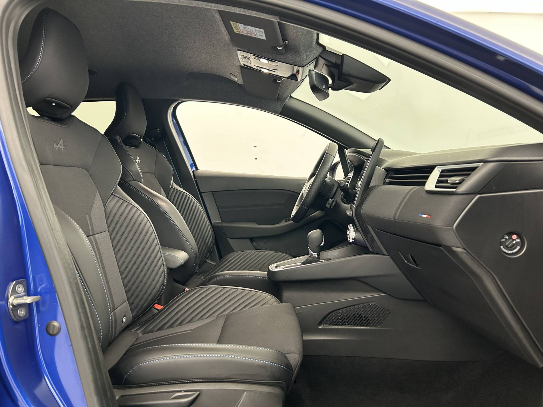 Vente en ligne Renault Clio 5 Clio E-Tech full hybrid 145 au prix de 22 370 €