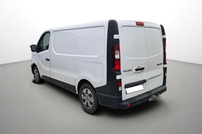 Vente en ligne Renault Trafic 3 Fourgon TRAFIC FGN L1H1 1000 KG DCI 120 au prix de 16 390 €