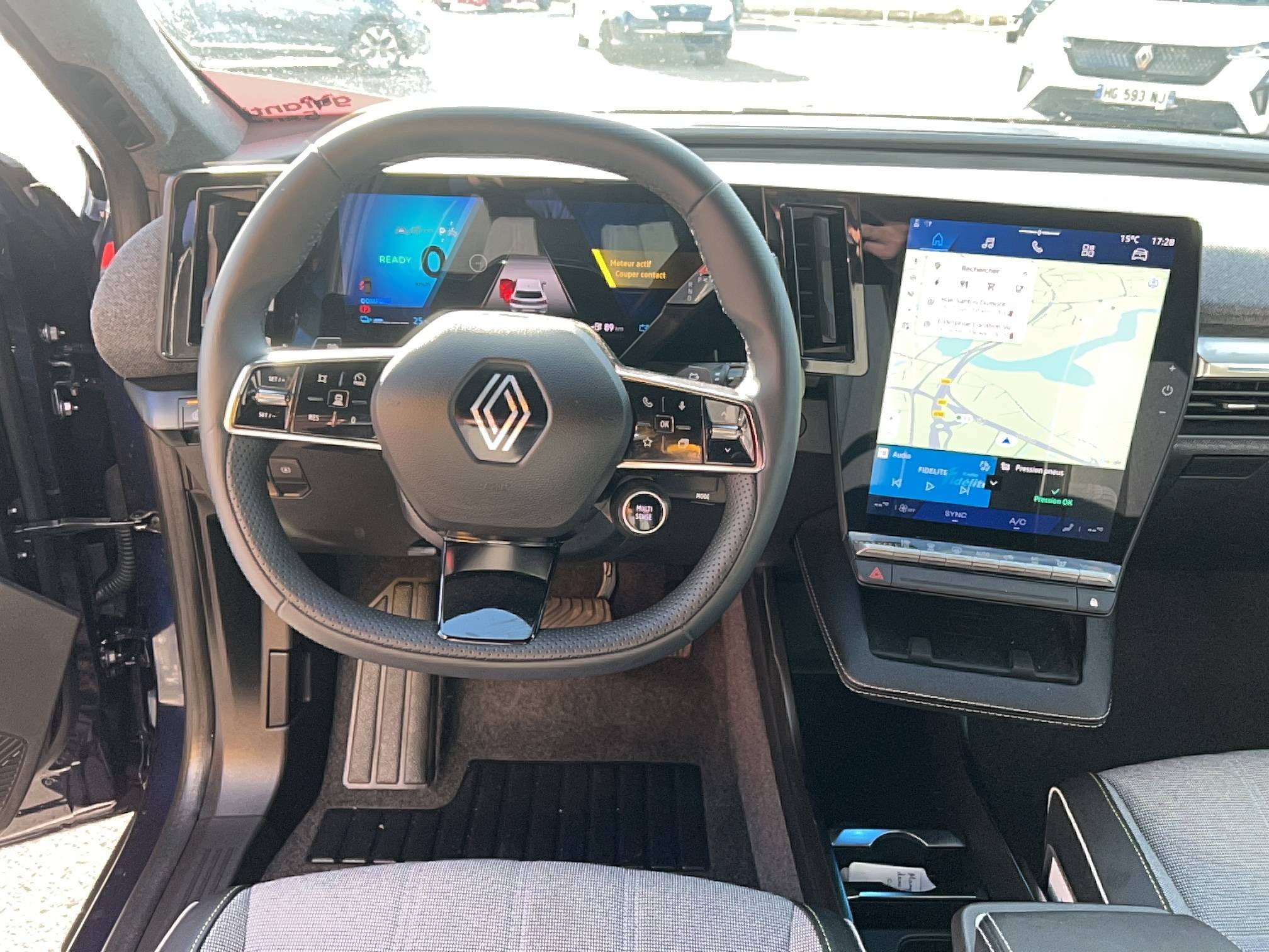 Vente en ligne Renault Scenic E-Tech  220 ch grande autonomie au prix de 37 390 €