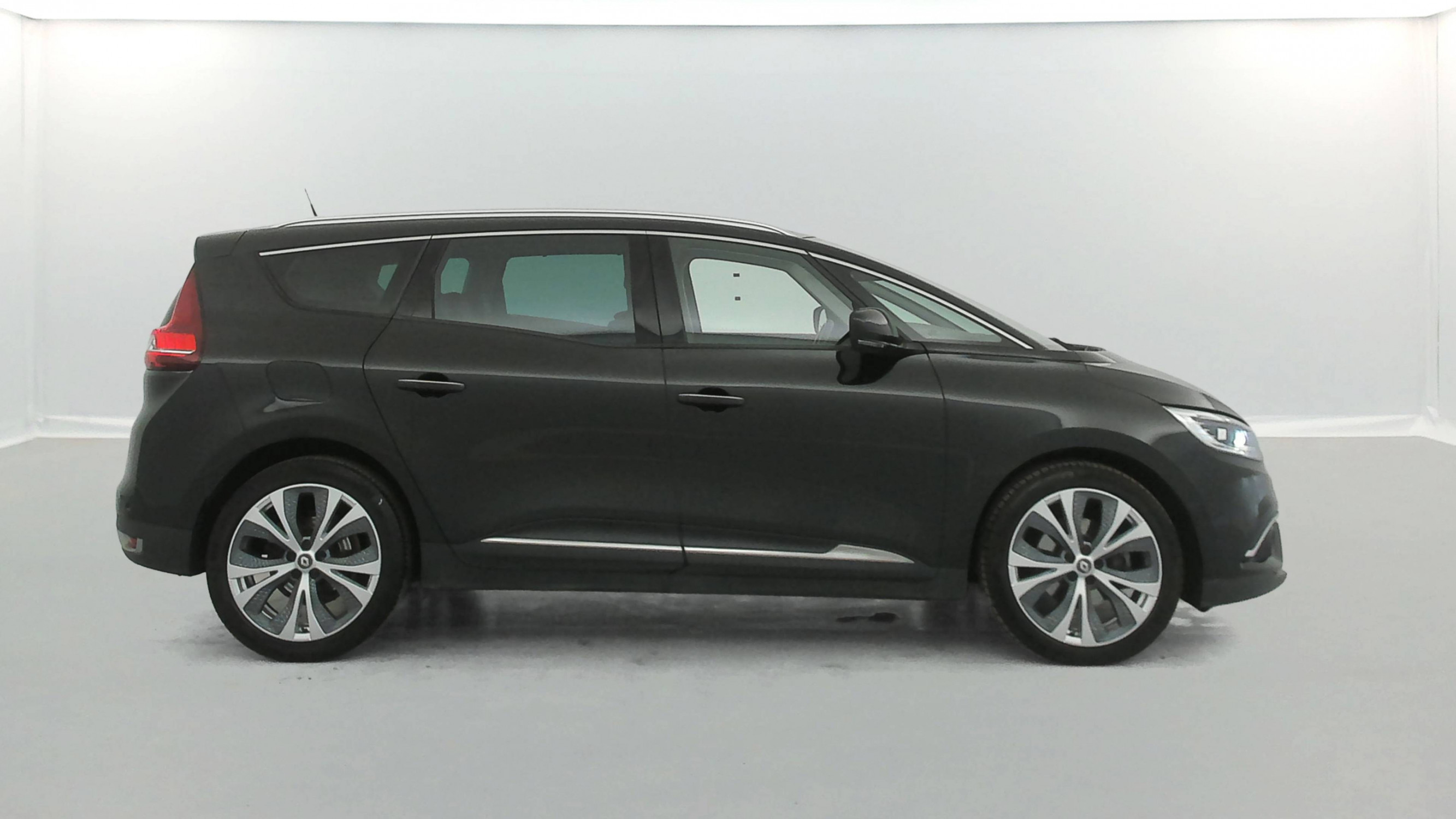 Vente en ligne Renault Grand Scenic 4 Grand Scenic dCi 130 Energy au prix de 14 370 €
