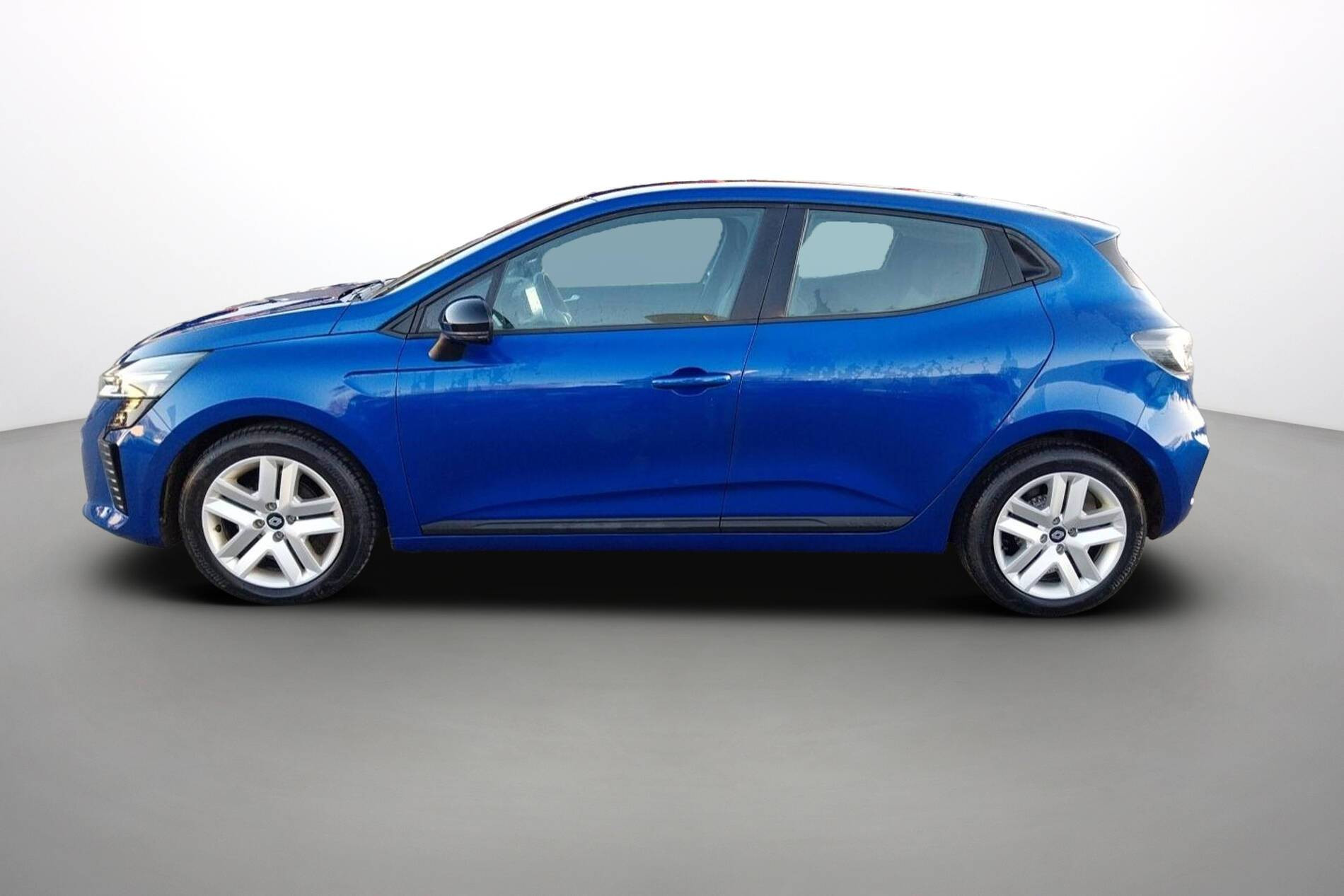 Vente en ligne Renault Clio 5 Clio TCe 90 au prix de 15 990 €