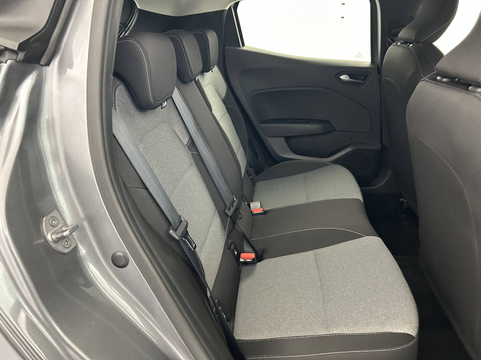 Vente en ligne Renault Clio 5 Clio E-Tech full hybrid 145 ch GSR2 au prix de 20 590 €