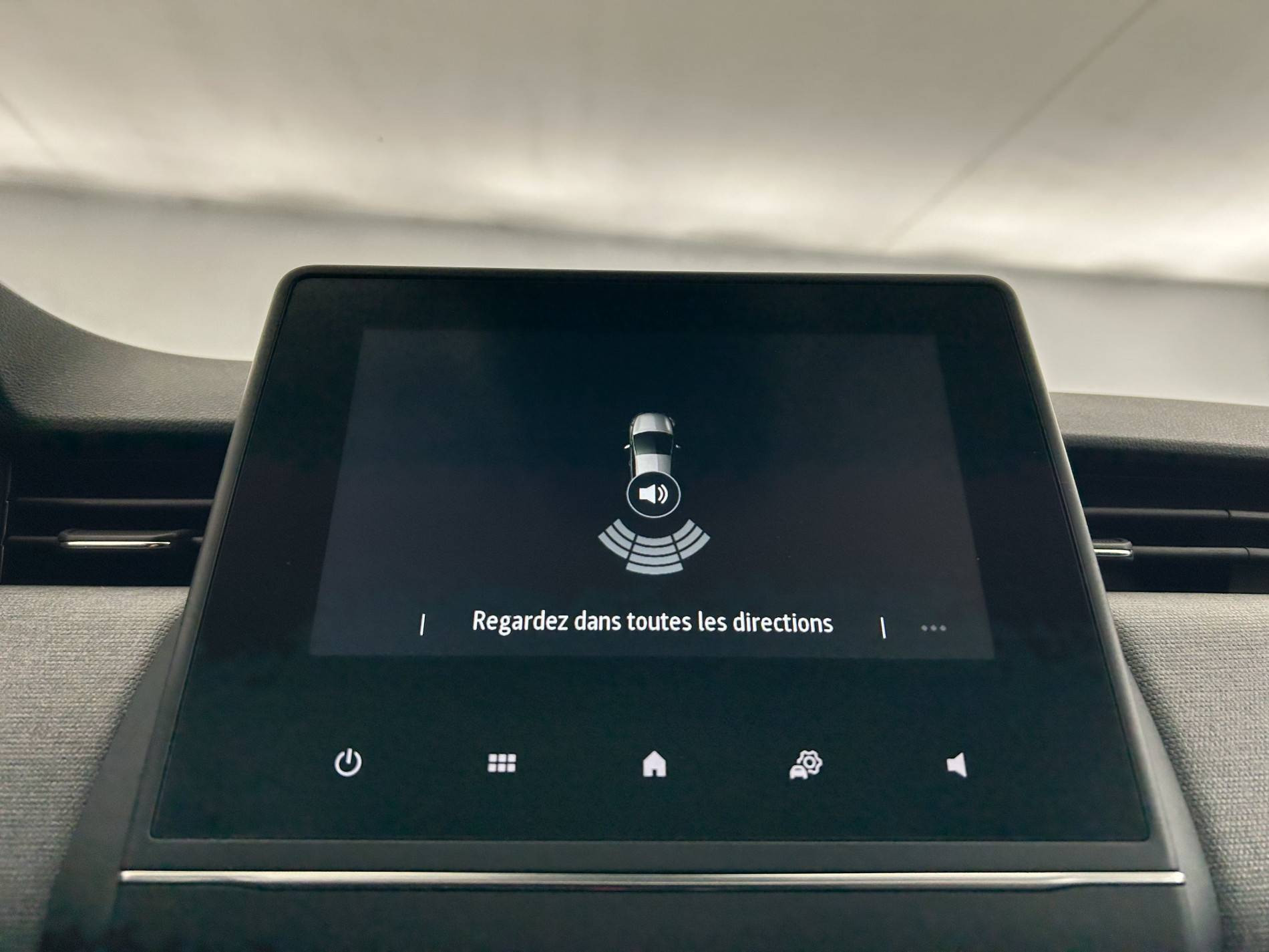 Vente en ligne Renault Clio 5 Clio E-Tech full hybrid 145 ch GSR2 au prix de 20 590 €