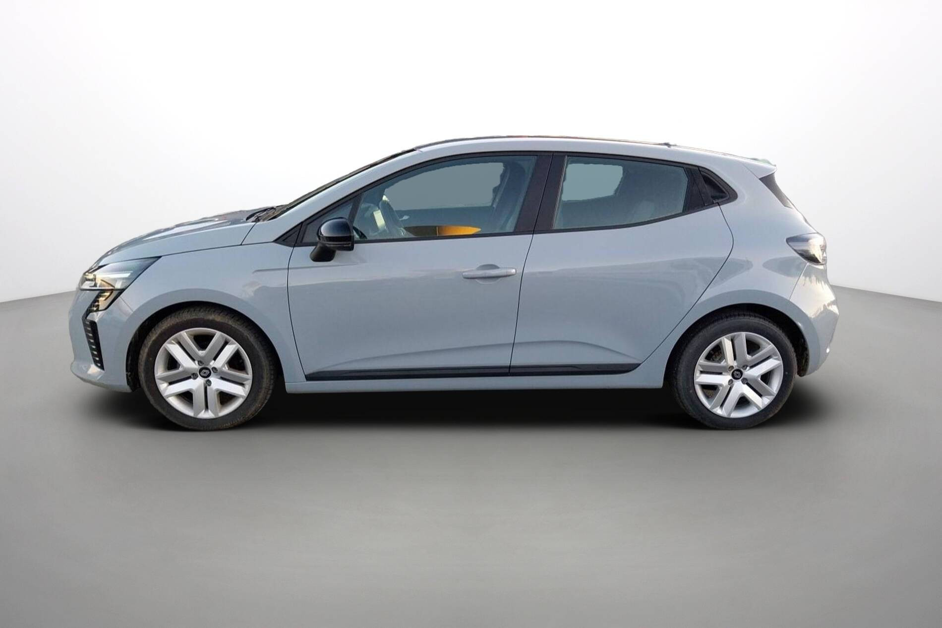 Vente en ligne Renault Clio 5 Clio TCe 90 au prix de 15 990 €