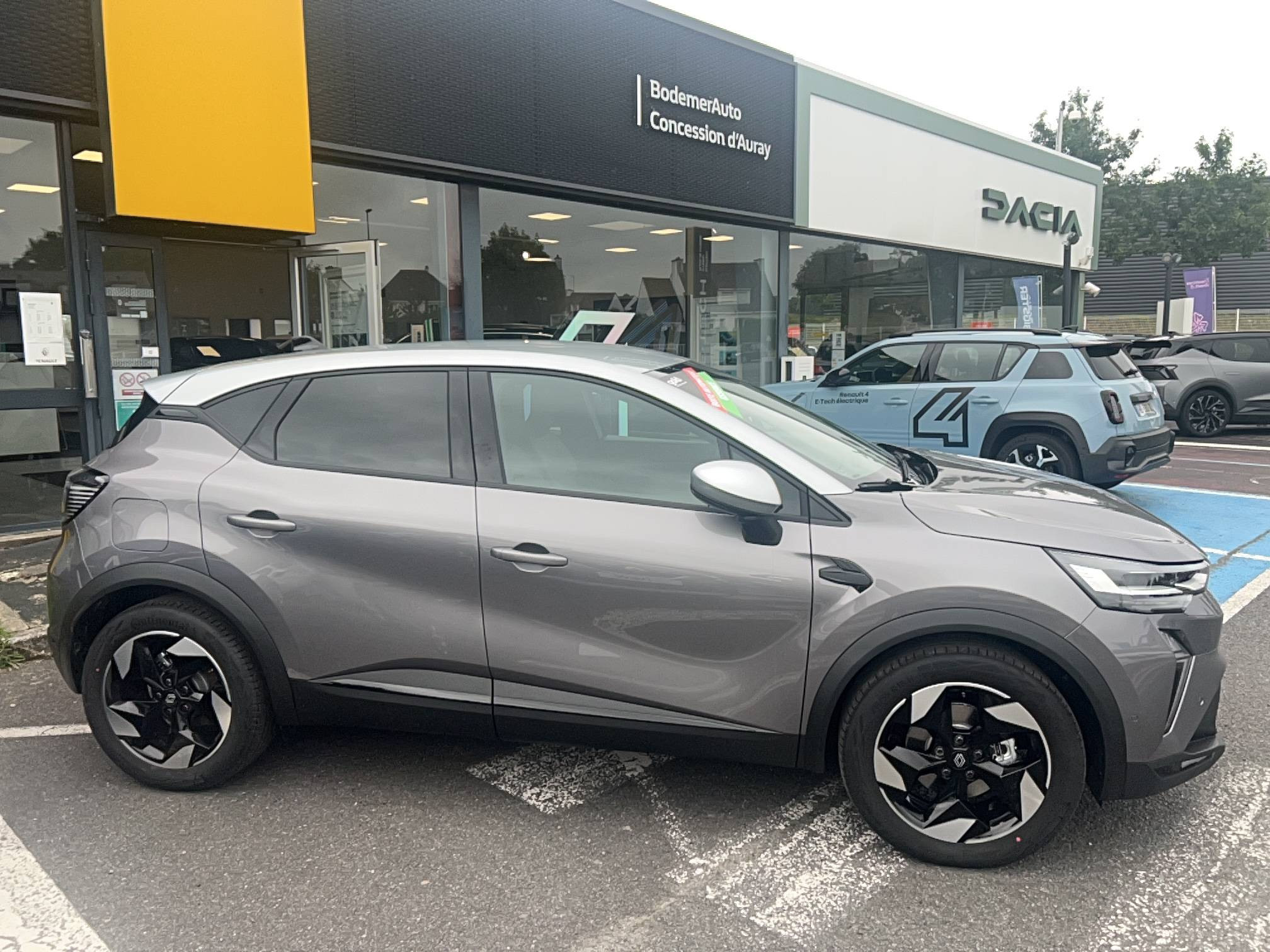 Vente en ligne Renault Captur  E-Tech full hybrid 145 ch au prix de 27 490 €