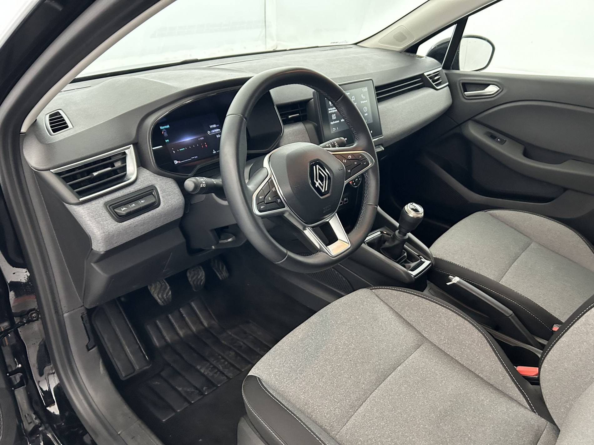 Vente en ligne Renault Clio 5 Clio TCe 90 au prix de 15 990 €