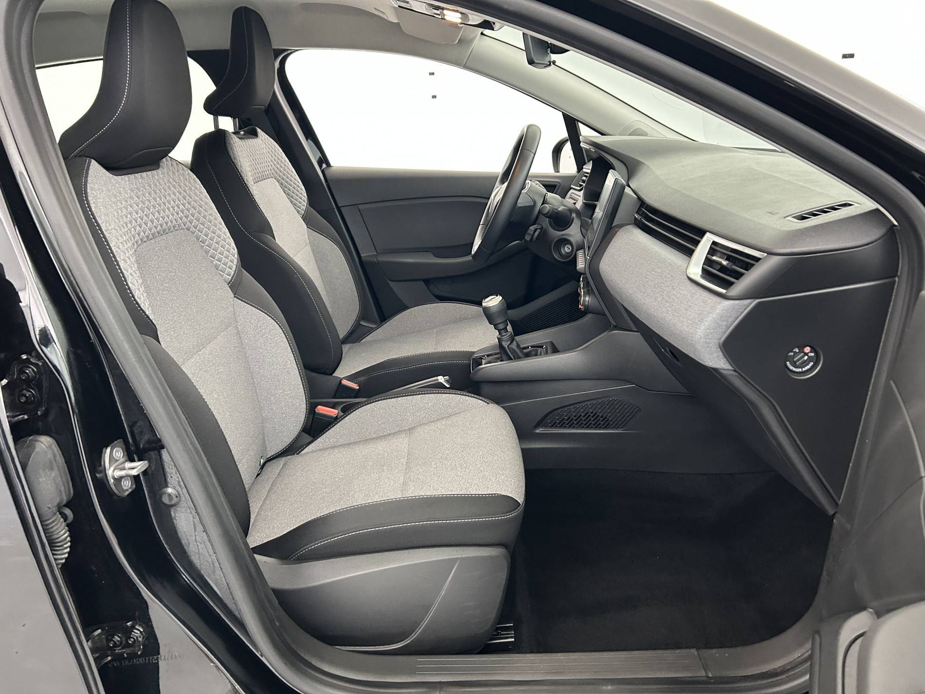 Vente en ligne Renault Clio 5 Clio TCe 90 au prix de 15 990 €