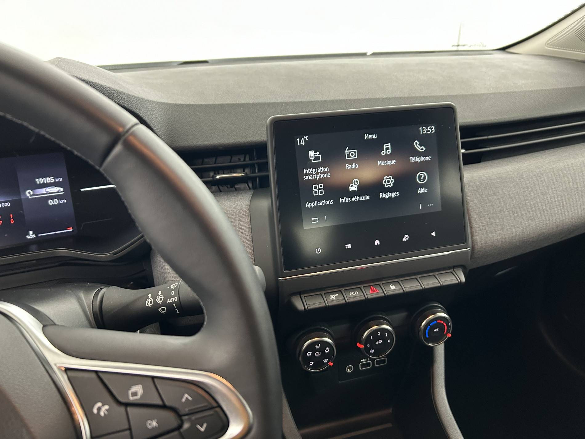 Vente en ligne Renault Clio 5 Clio TCe 90 au prix de 15 990 €