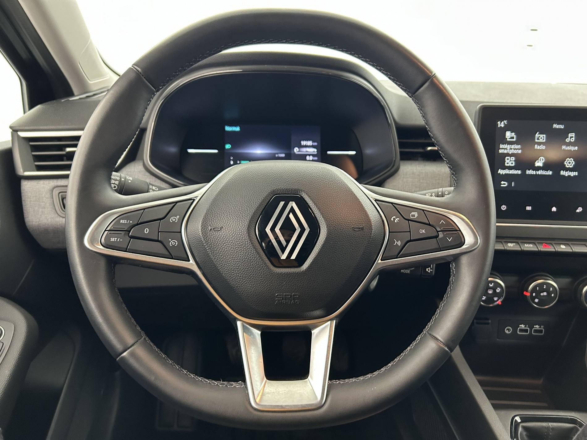 Vente en ligne Renault Clio 5 Clio TCe 90 au prix de 15 990 €