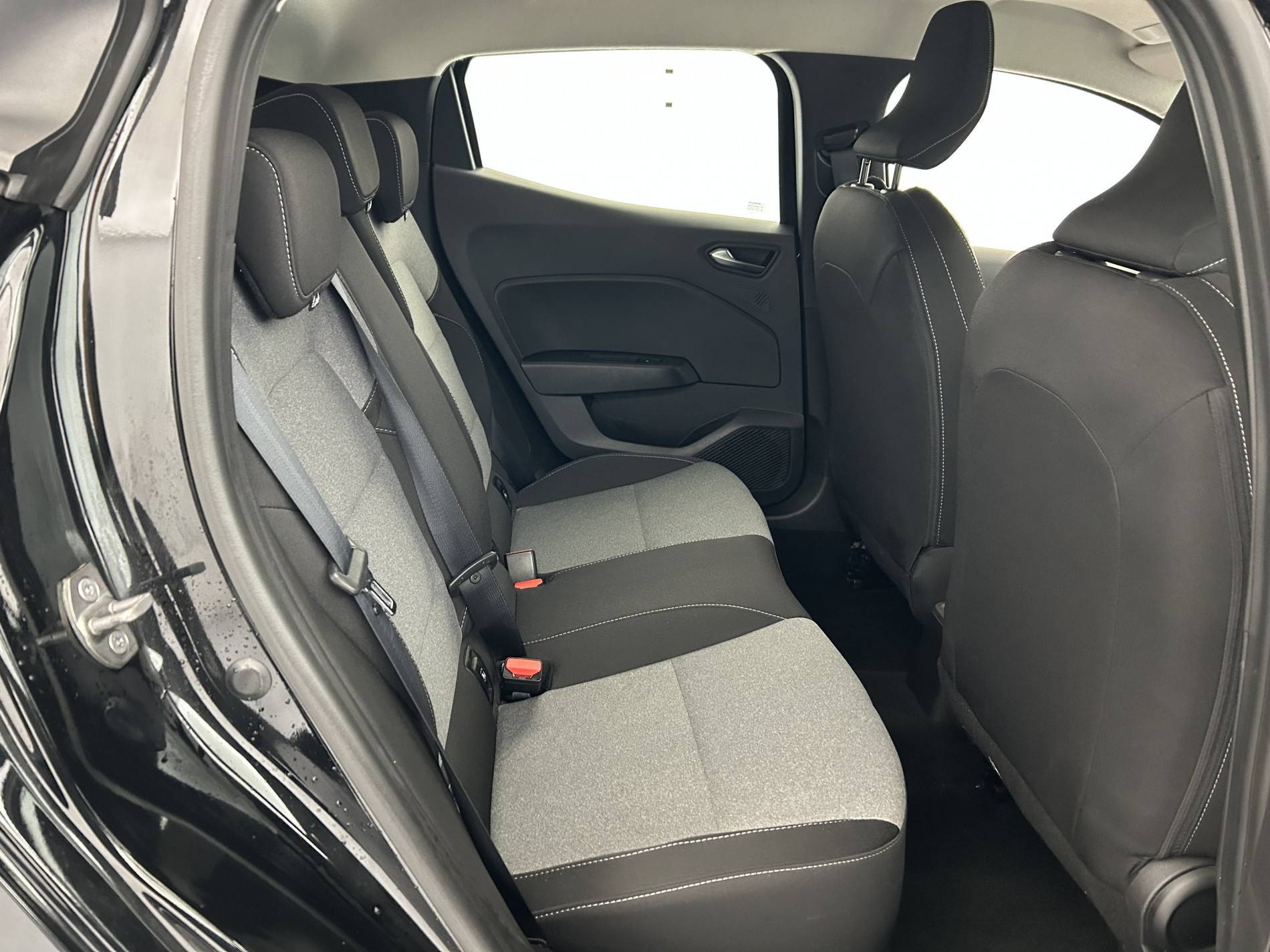 Vente en ligne Renault Clio 5 Clio TCe 90 au prix de 15 990 €