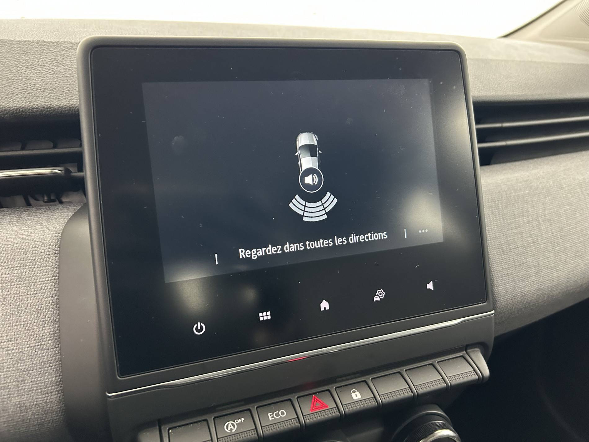 Vente en ligne Renault Clio 5 Clio TCe 90 au prix de 15 990 €