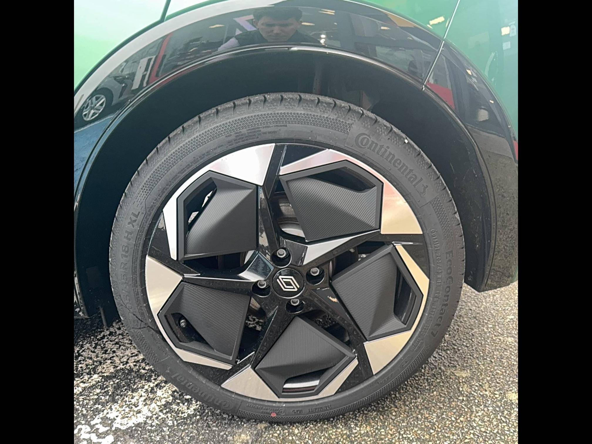 Vente en ligne Renault Clio 6 Clio E-Tech full hybrid 160 ch au prix de 28 200 €