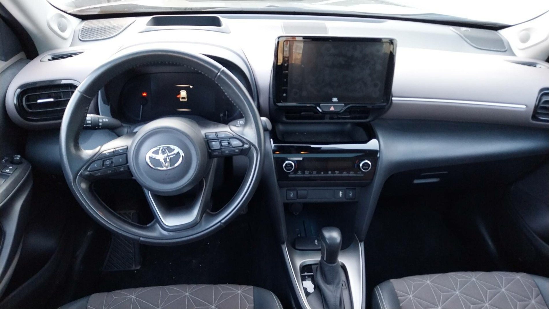 Vente en ligne Toyota Yaris Cross  116h 2WD au prix de 21 870 €