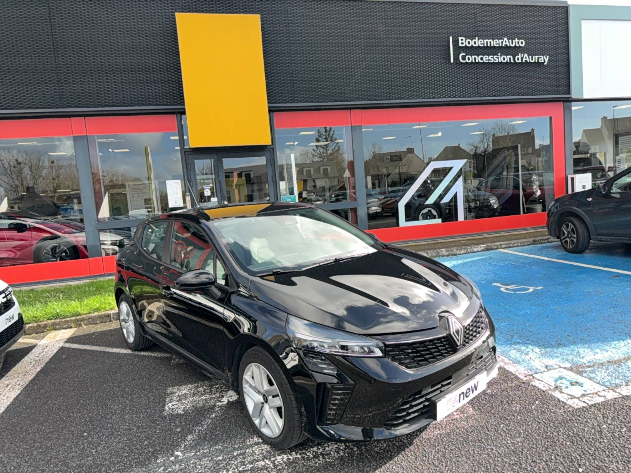 Vente en ligne Renault Clio 5 Clio TCe 90 au prix de 16 490 €