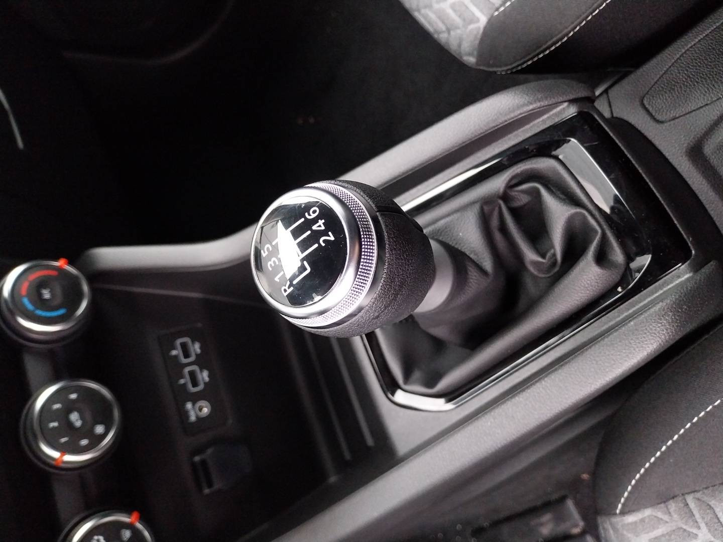 Vente en ligne Renault Clio 5 Clio TCe 90 au prix de 14 950 €