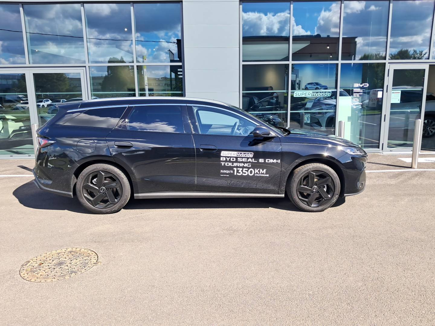 Vente en ligne Byd Seal 6 DM-i Touring  1.5l DM-i 156 kW PHEV au prix de 38 890 €