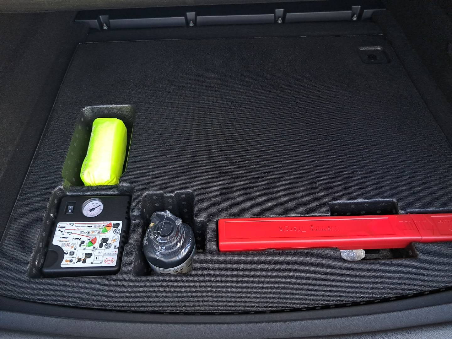 Vente en ligne Byd Seal 6 DM-i Touring  1.5l DM-i 156 kW PHEV au prix de 38 890 €