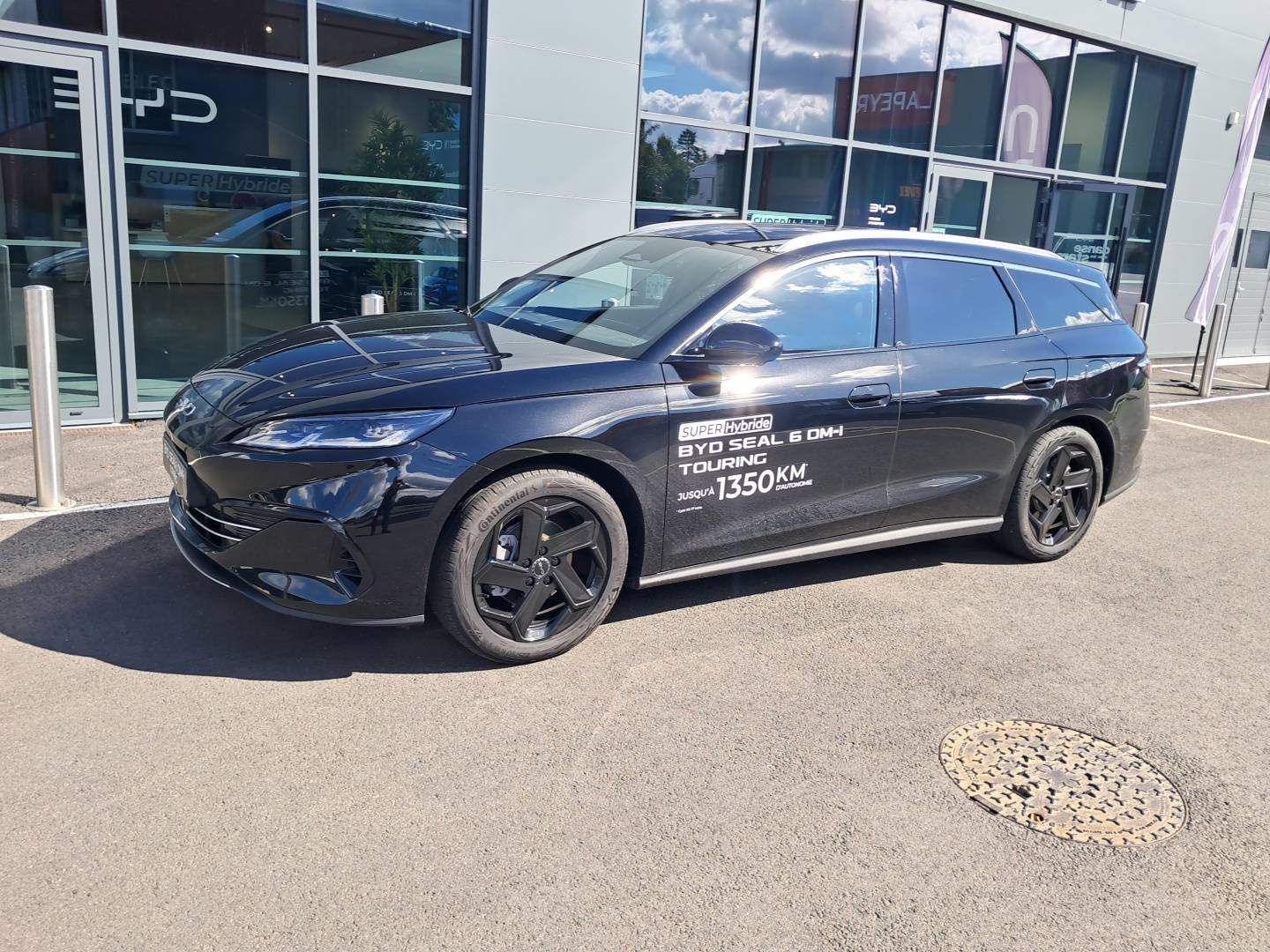Vente en ligne Byd Seal 6 DM-i Touring  1.5l DM-i 156 kW PHEV au prix de 38 890 €
