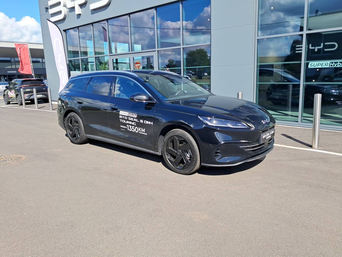 Vente en ligne Byd Seal 6 DM-i Touring  1.5l DM-i 156 kW PHEV au prix de 38 890 €