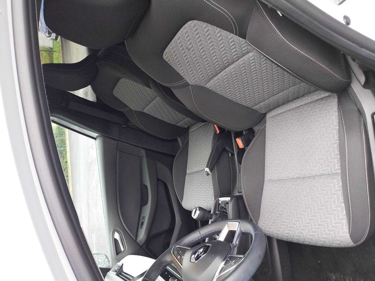 Vente en ligne Renault Clio 5 Clio TCe 90 au prix de 14 950 €