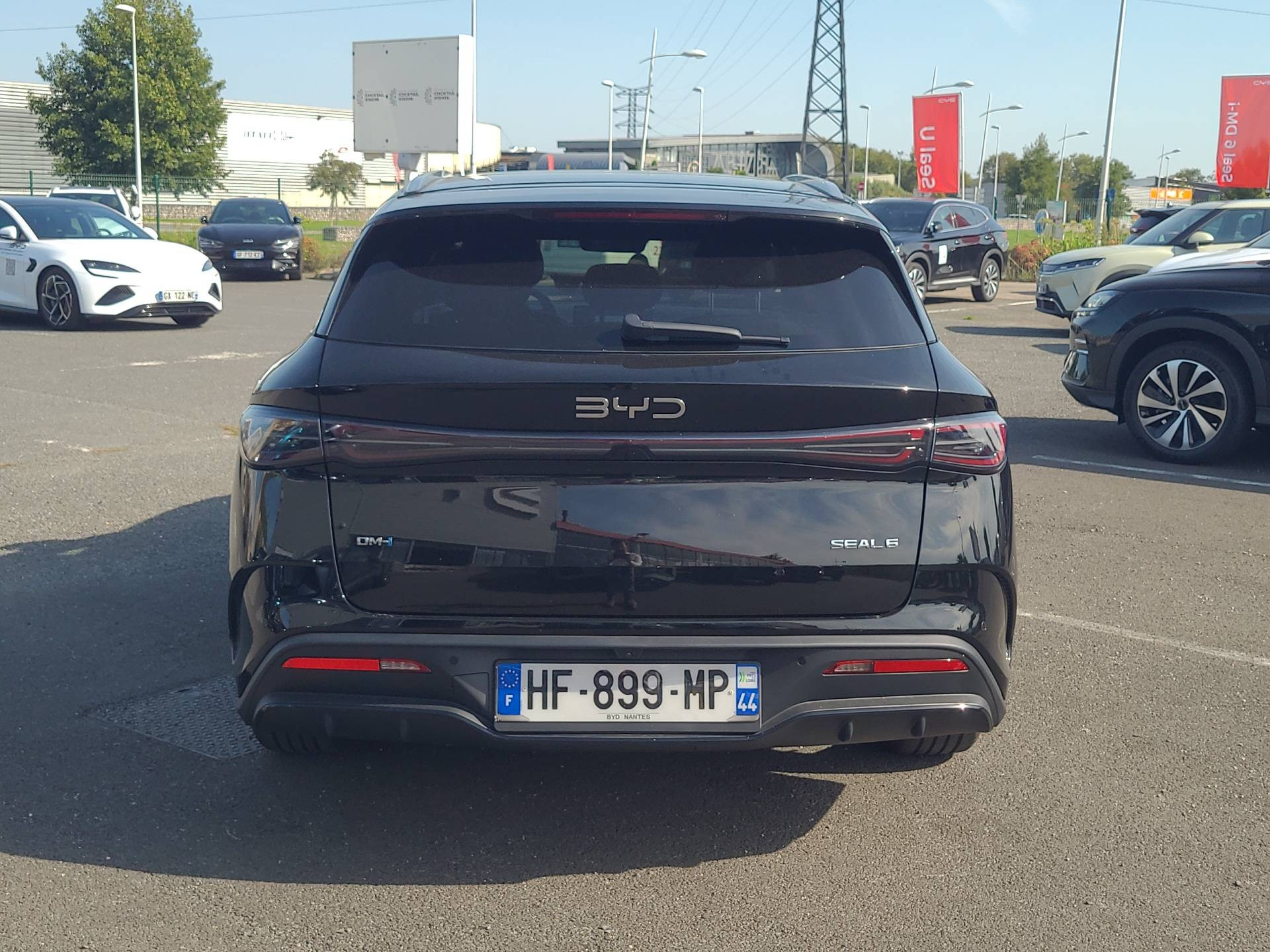 Vente en ligne Byd Seal 6 DM-i Touring  1.5l DM-i 156 kW PHEV au prix de 39 990 €